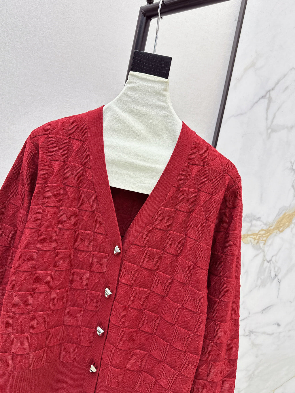 Contrast-color knit cardigan