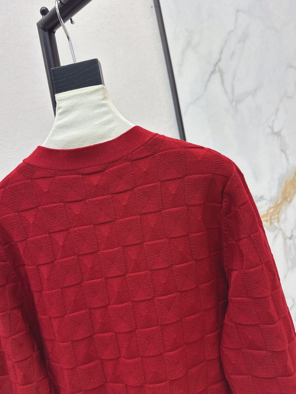 Contrast-color knit cardigan