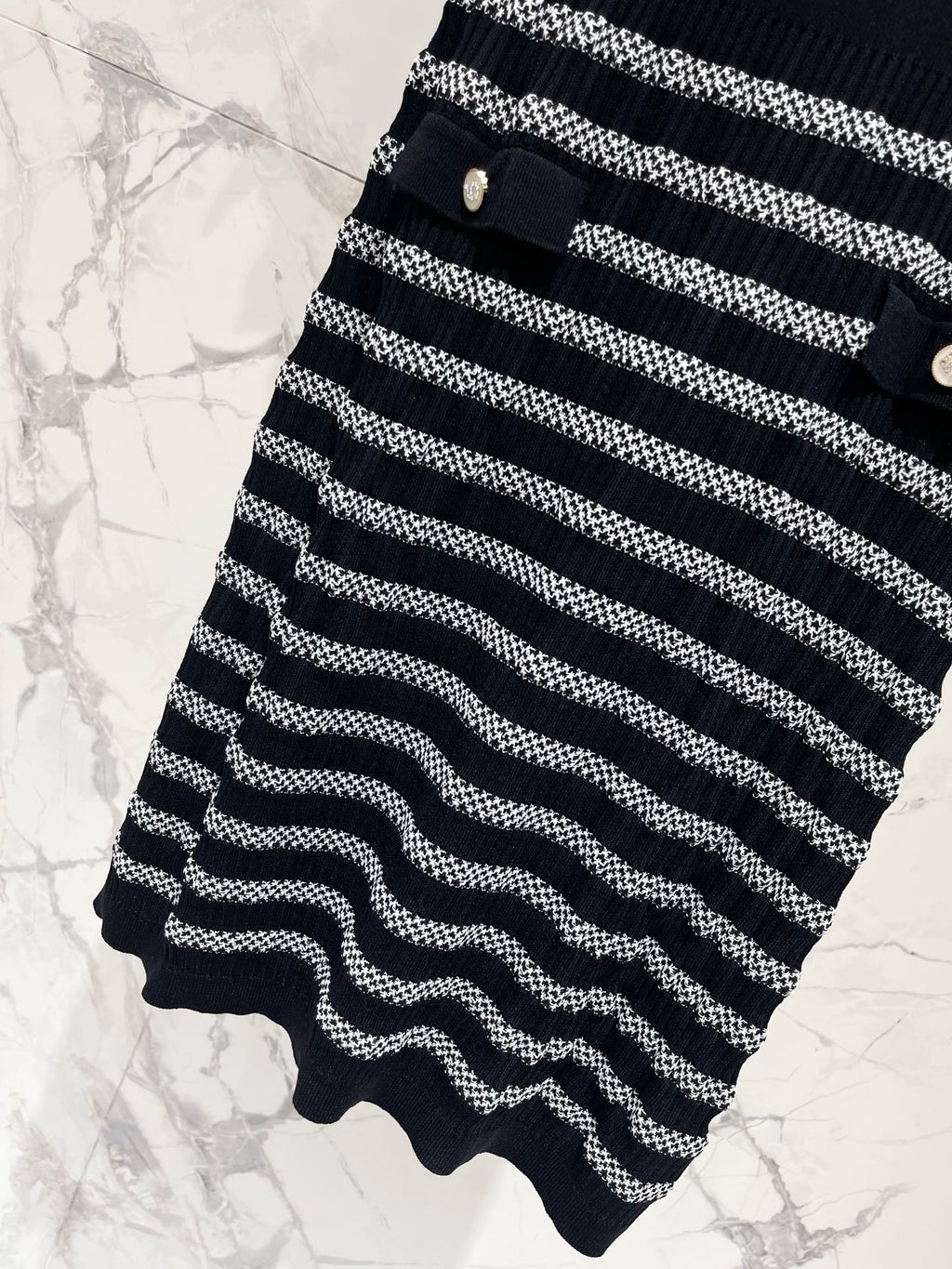 Striped, fitted, waist-cinching short pencil skirt