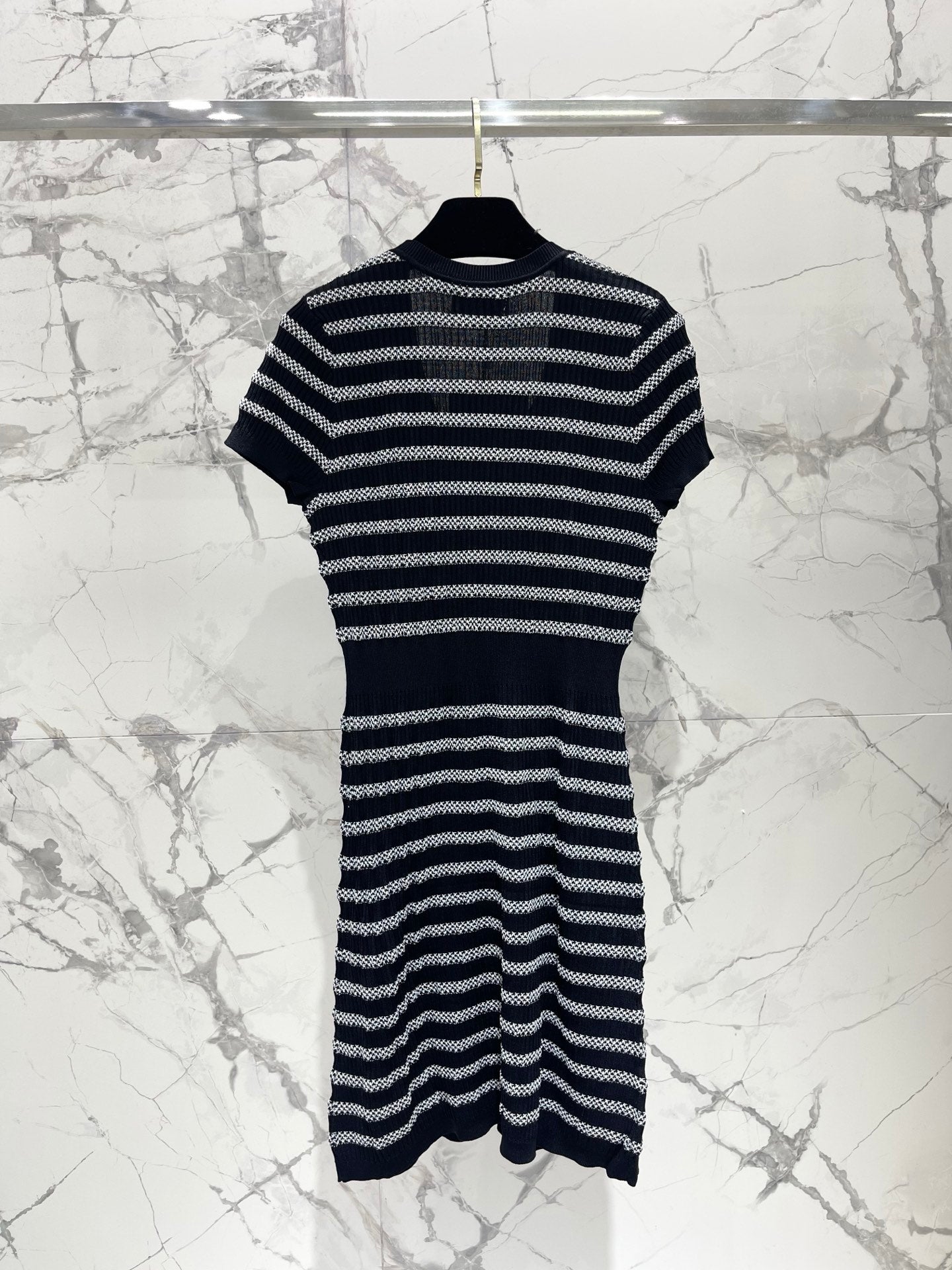 Striped, fitted, waist-cinching short pencil skirt