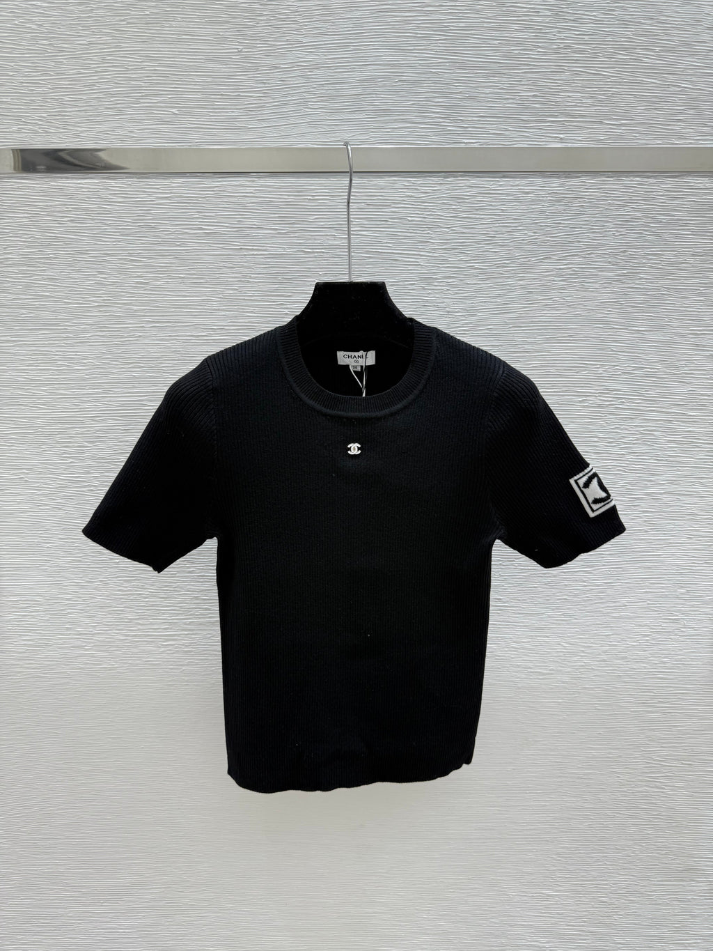 Stylish Logo Knit Short-Sleeve T-Shirt