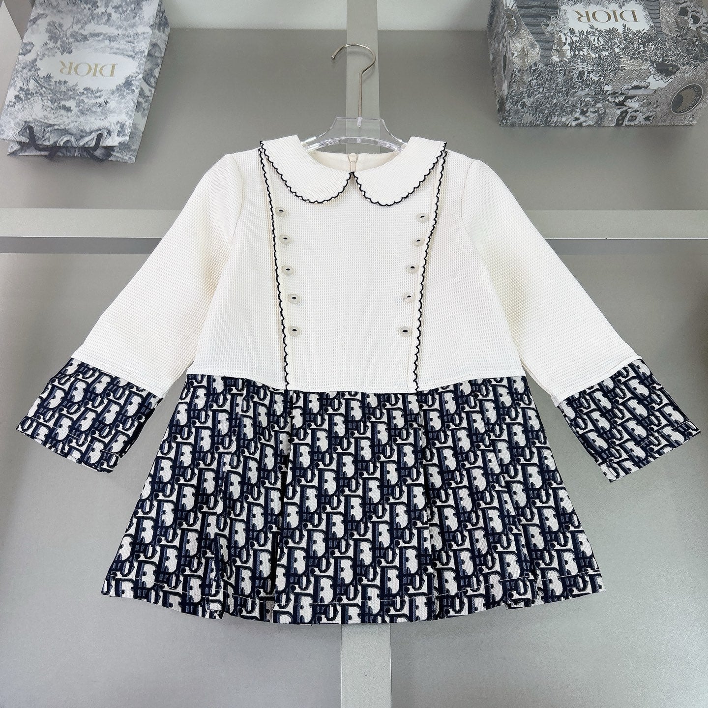 Peter Pan collar dress
