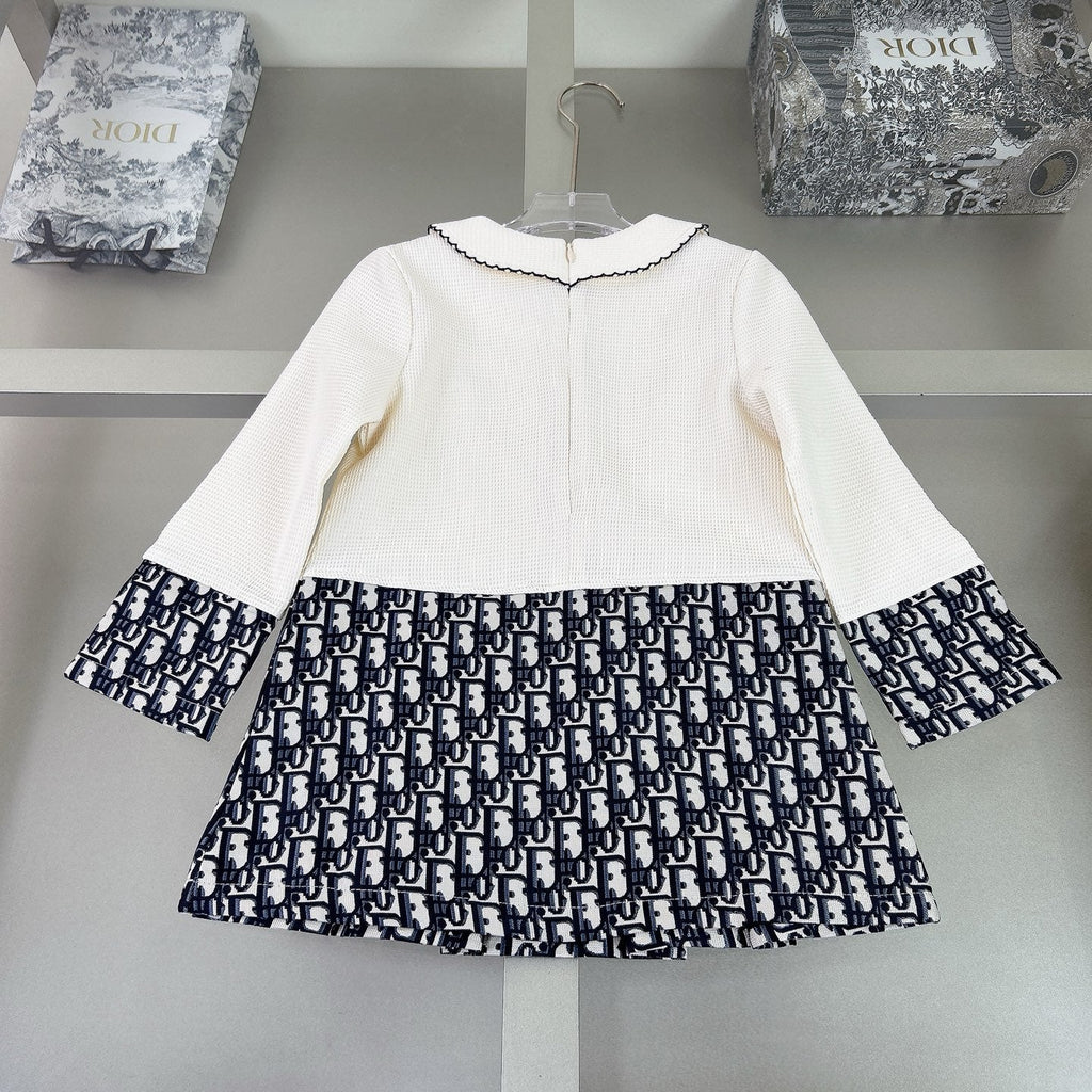 Peter Pan collar dress