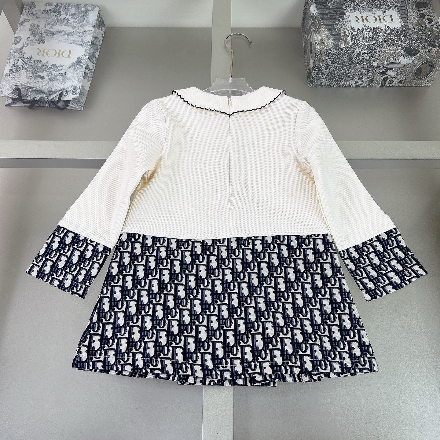 Peter Pan collar dress