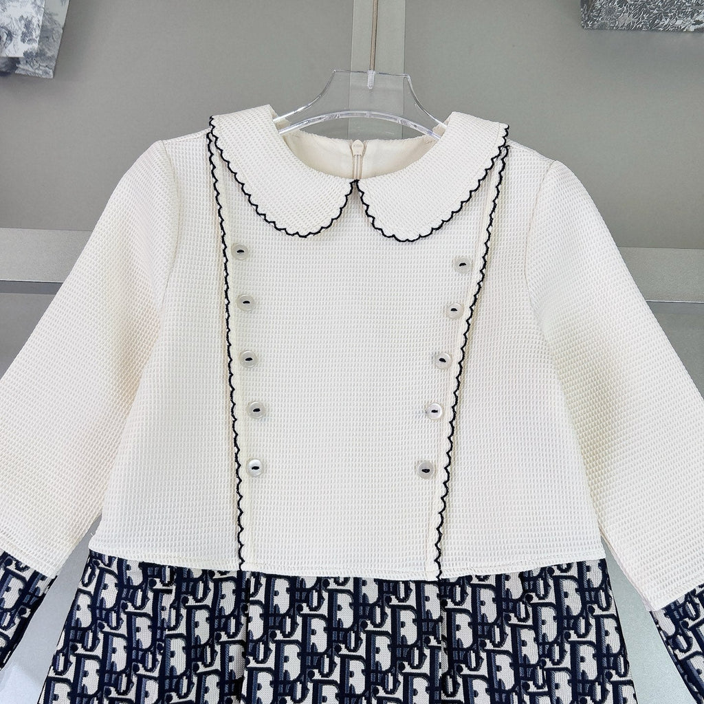 Peter Pan collar dress