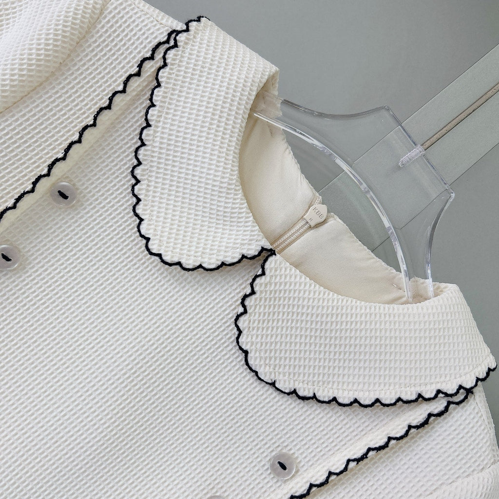 Peter Pan collar dress