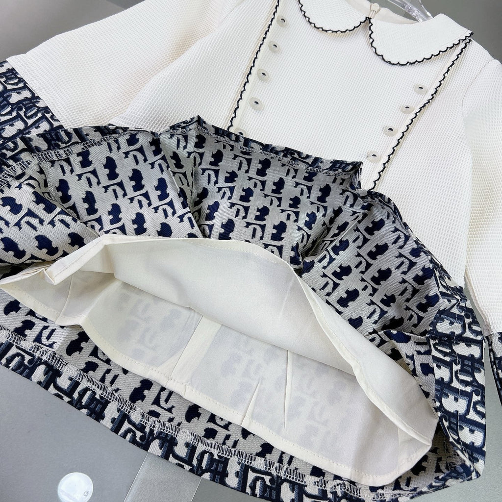 Peter Pan collar dress