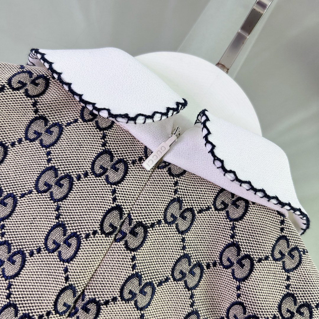 Lace-trimmed collar dress