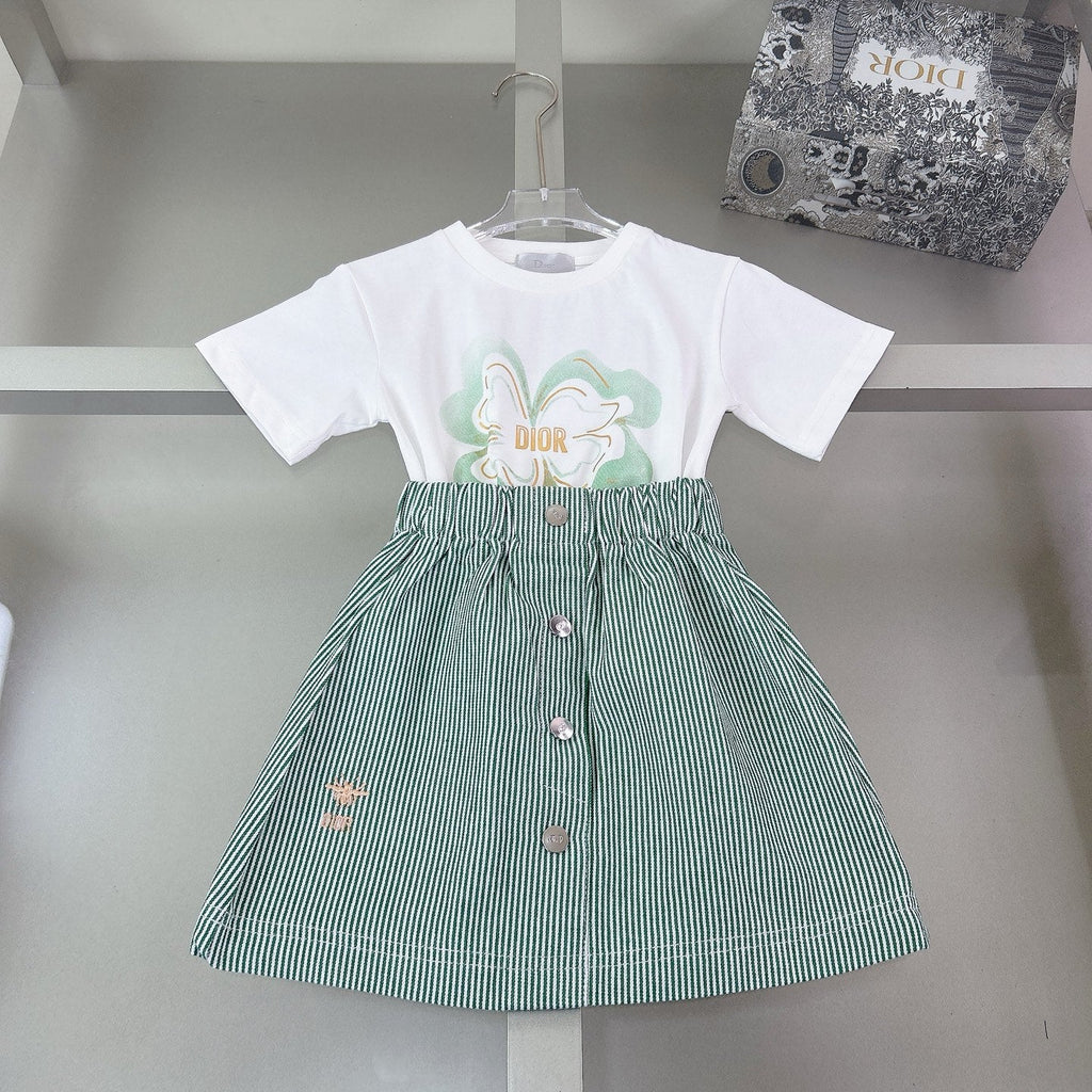 Classic embroidered midi skirt + casual T-shirt