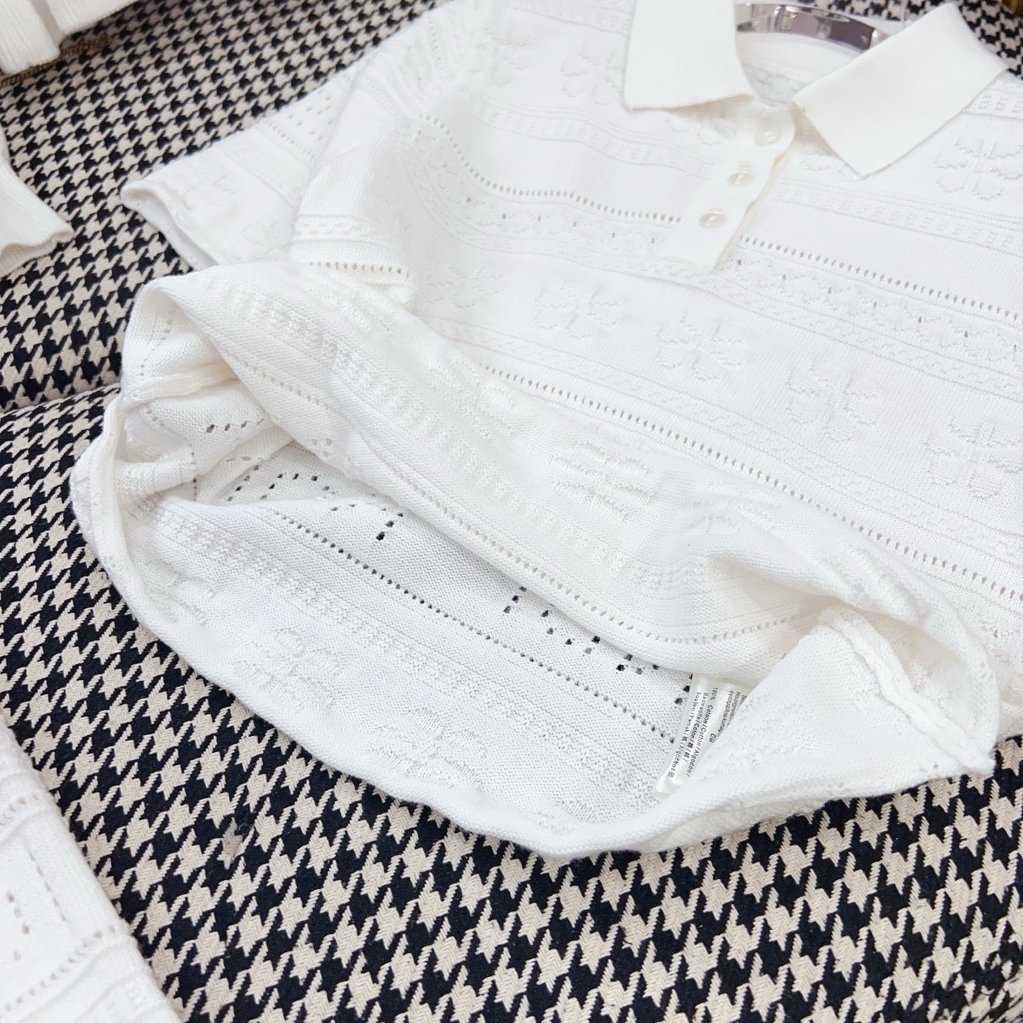 White openwork set