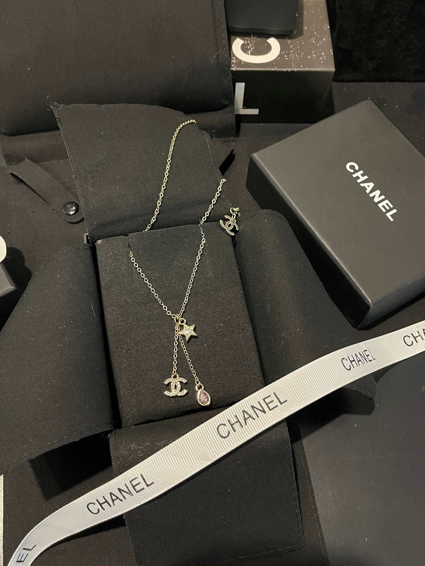 Five-pointed star tassel teardrop rhinestone necklace
