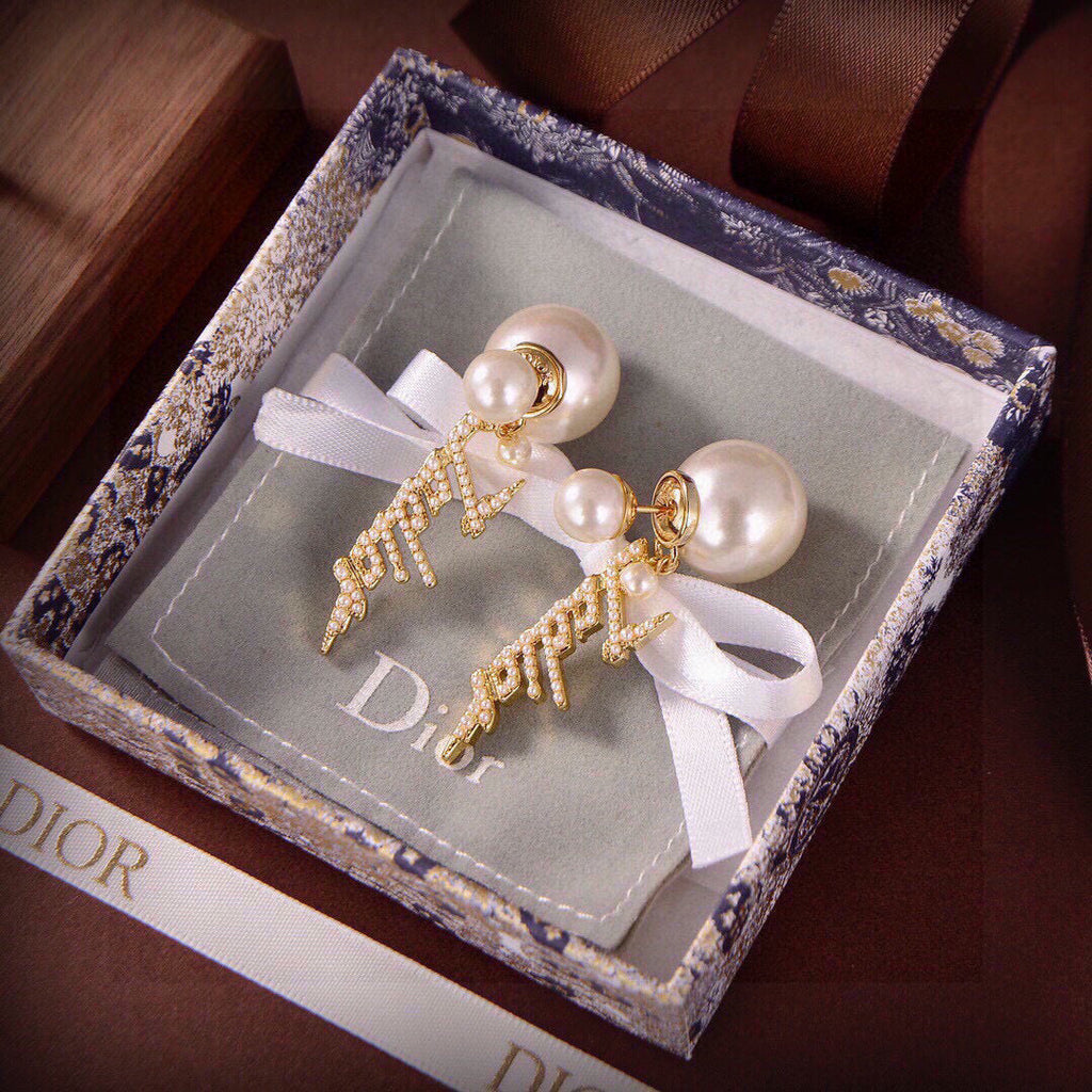 Letter Pearl Earrings