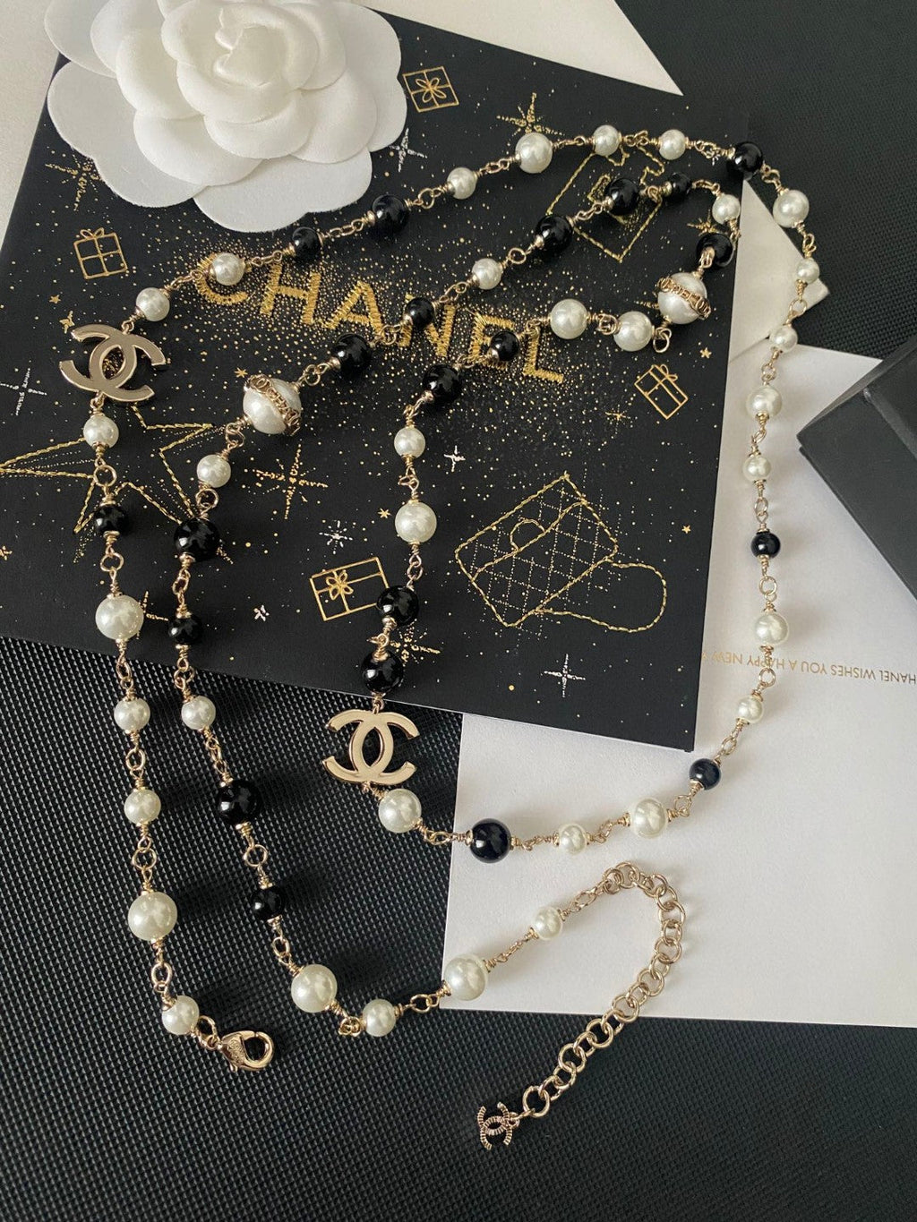 Black and white pearl letter chain sweater necklace