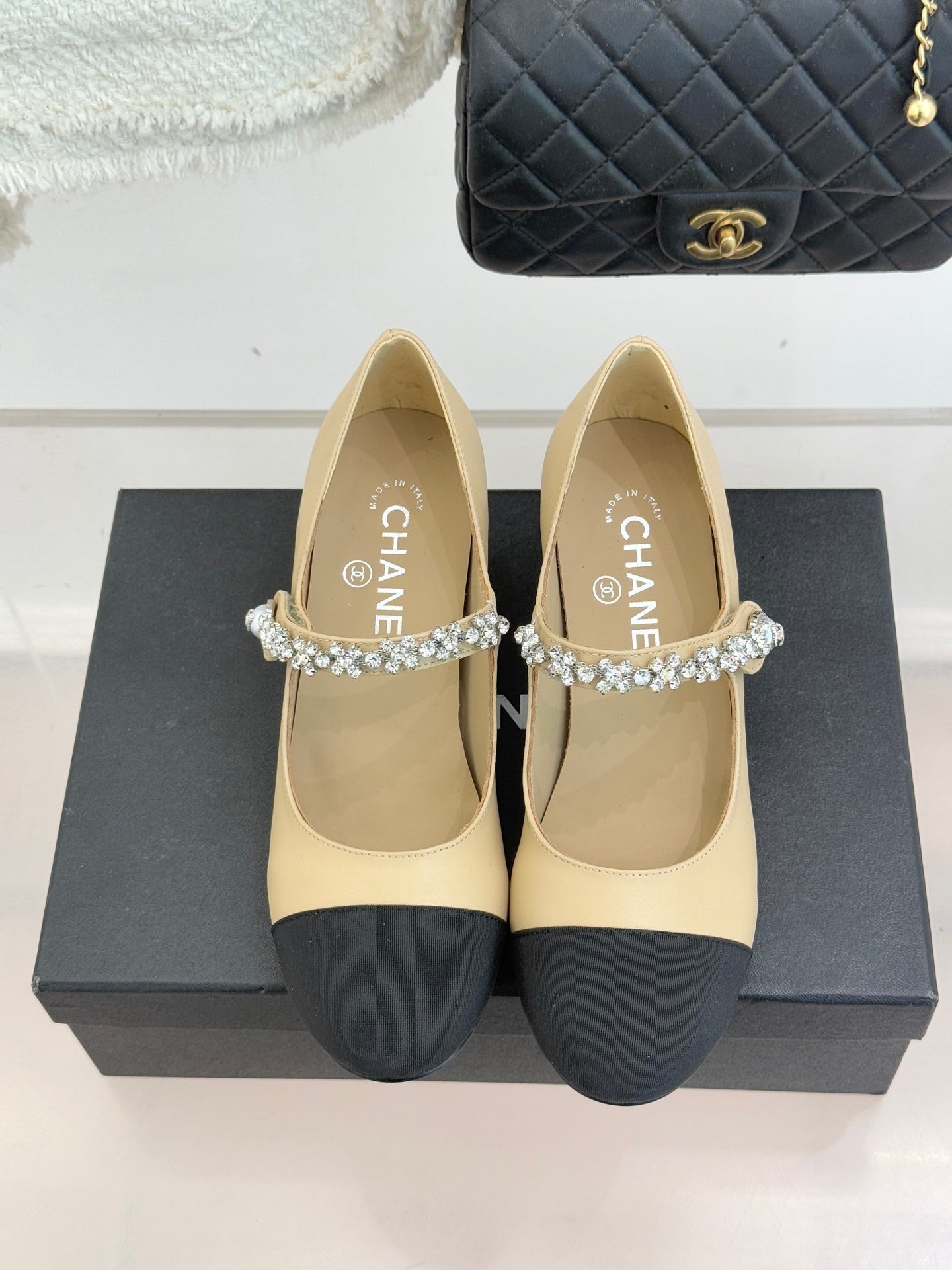 Mary Jane High heel