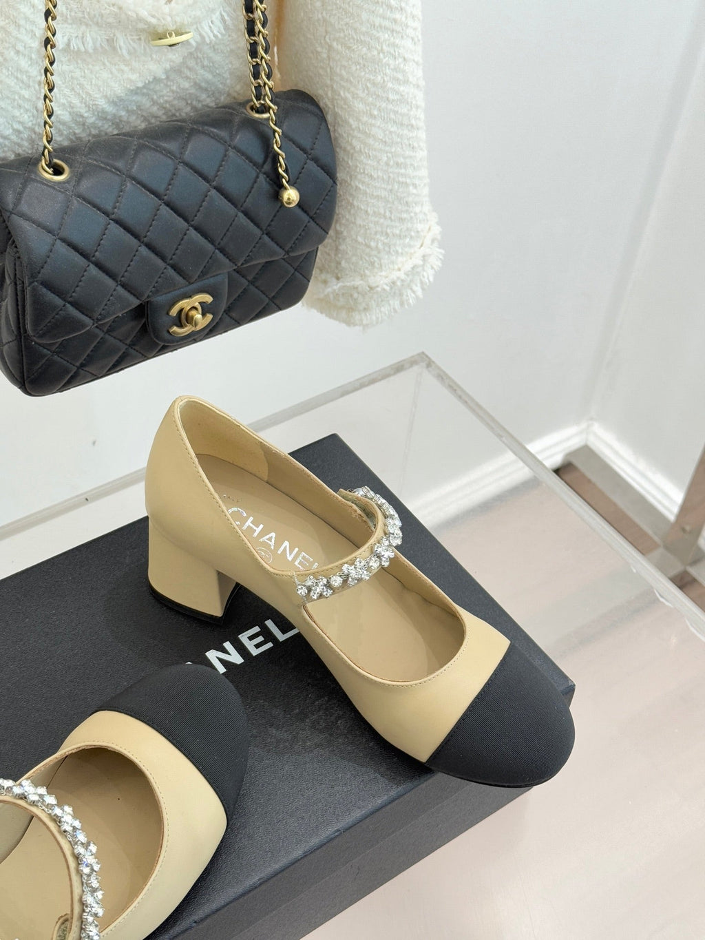 Mary Jane High heel