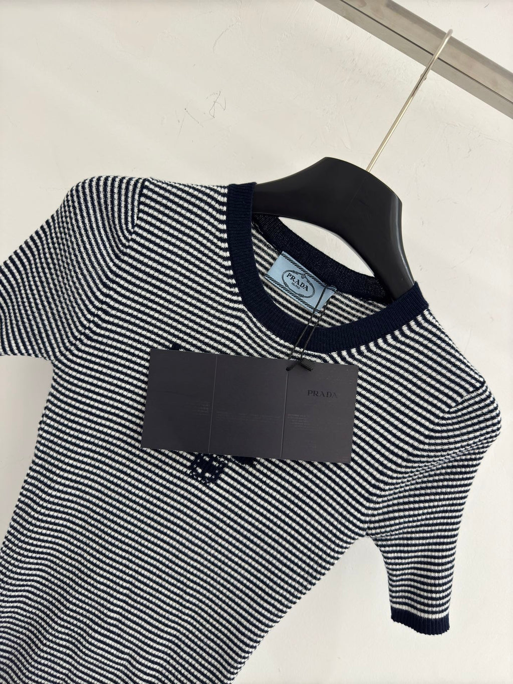 Slim-fit short-sleeved knit top