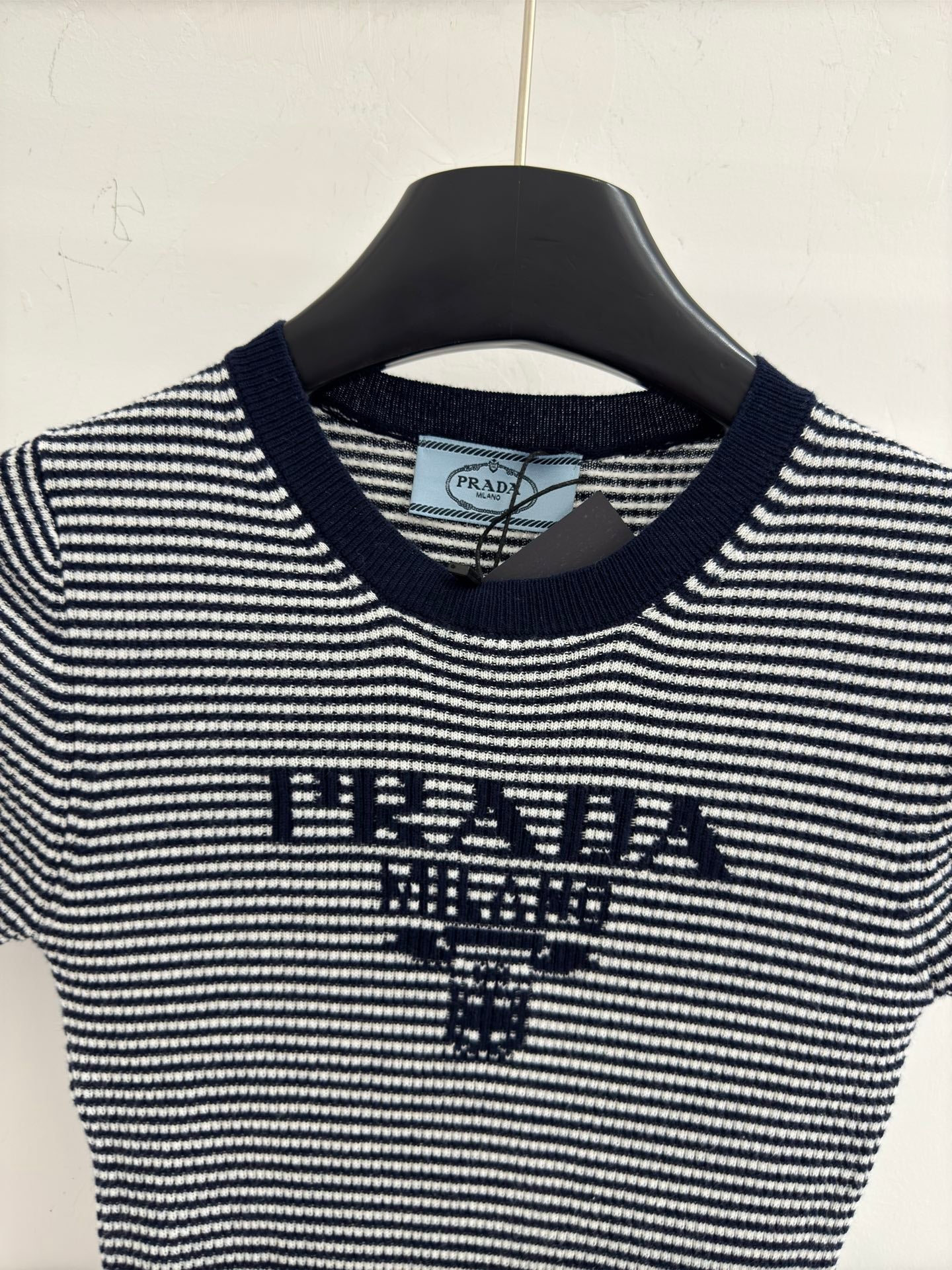 Slim-fit short-sleeved knit top