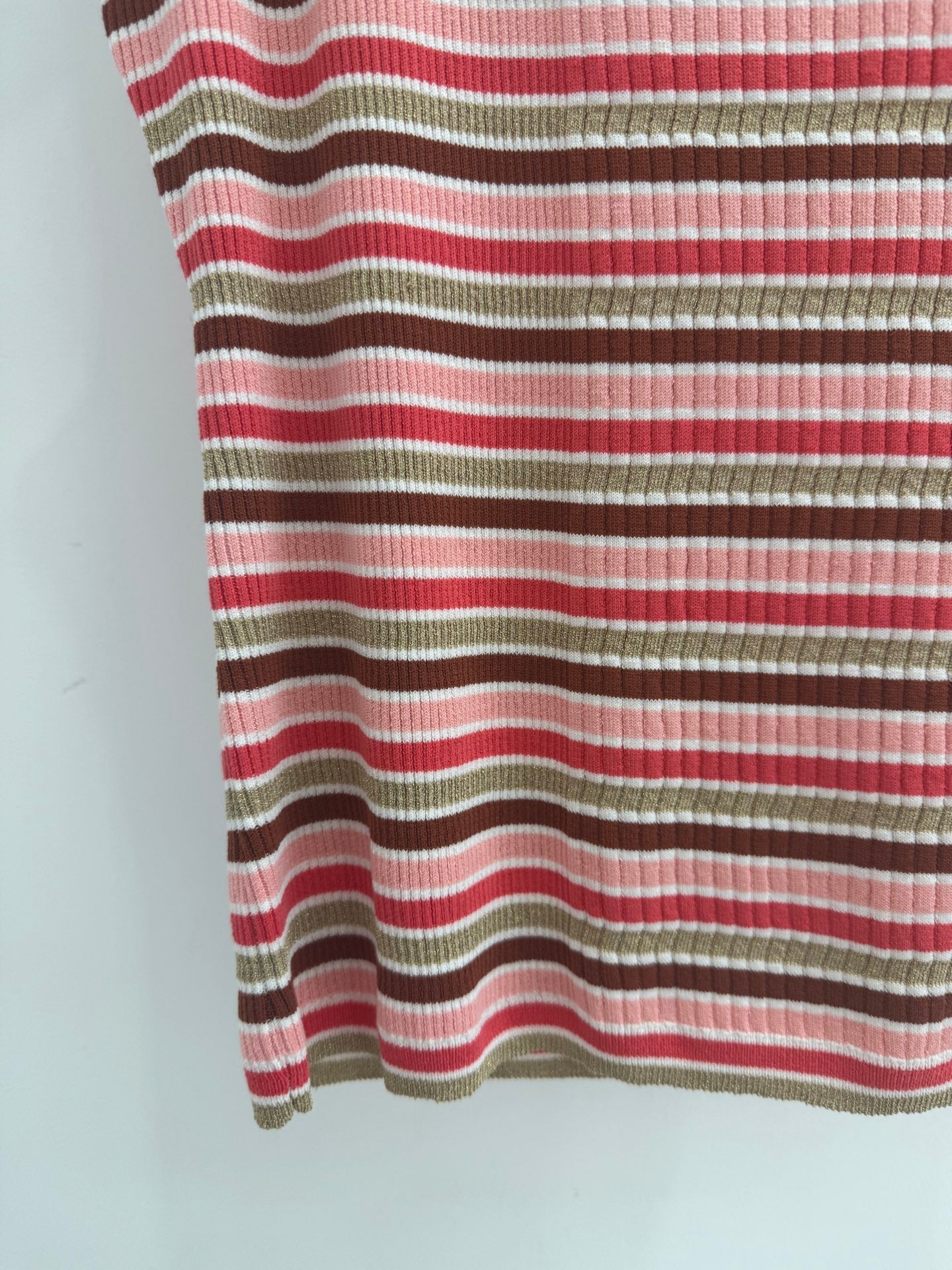 Slim-fit short-sleeved vest