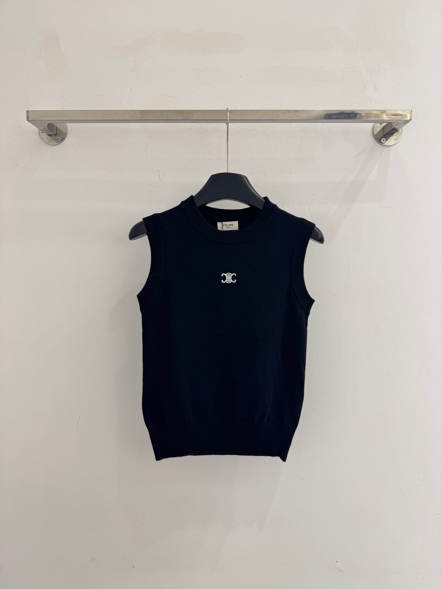 Sleeveless Crew Neck Vest