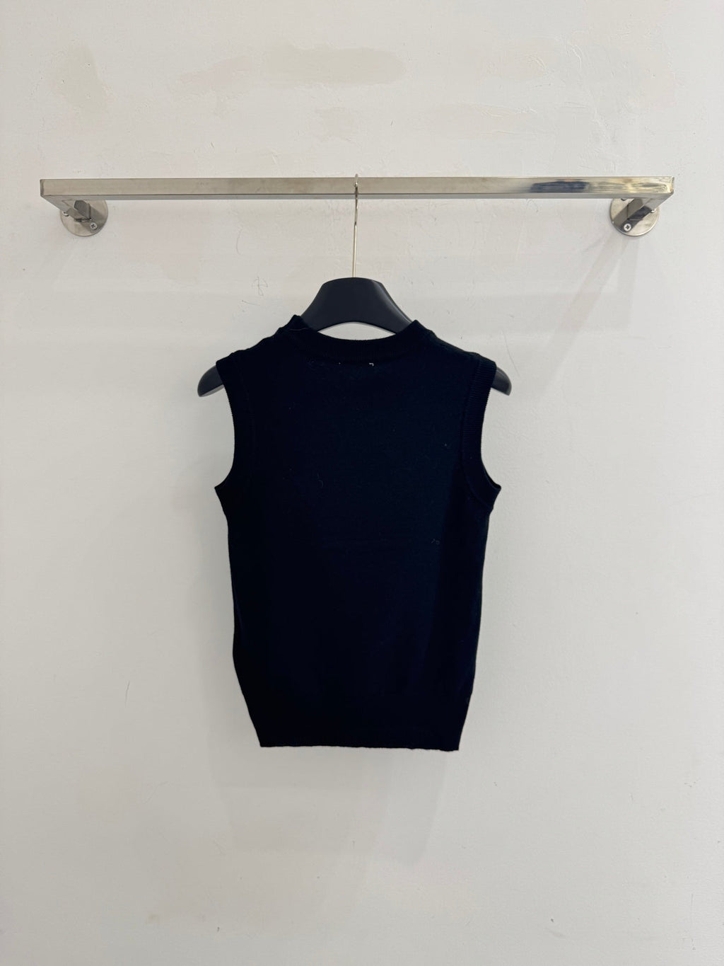Sleeveless Crew Neck Vest