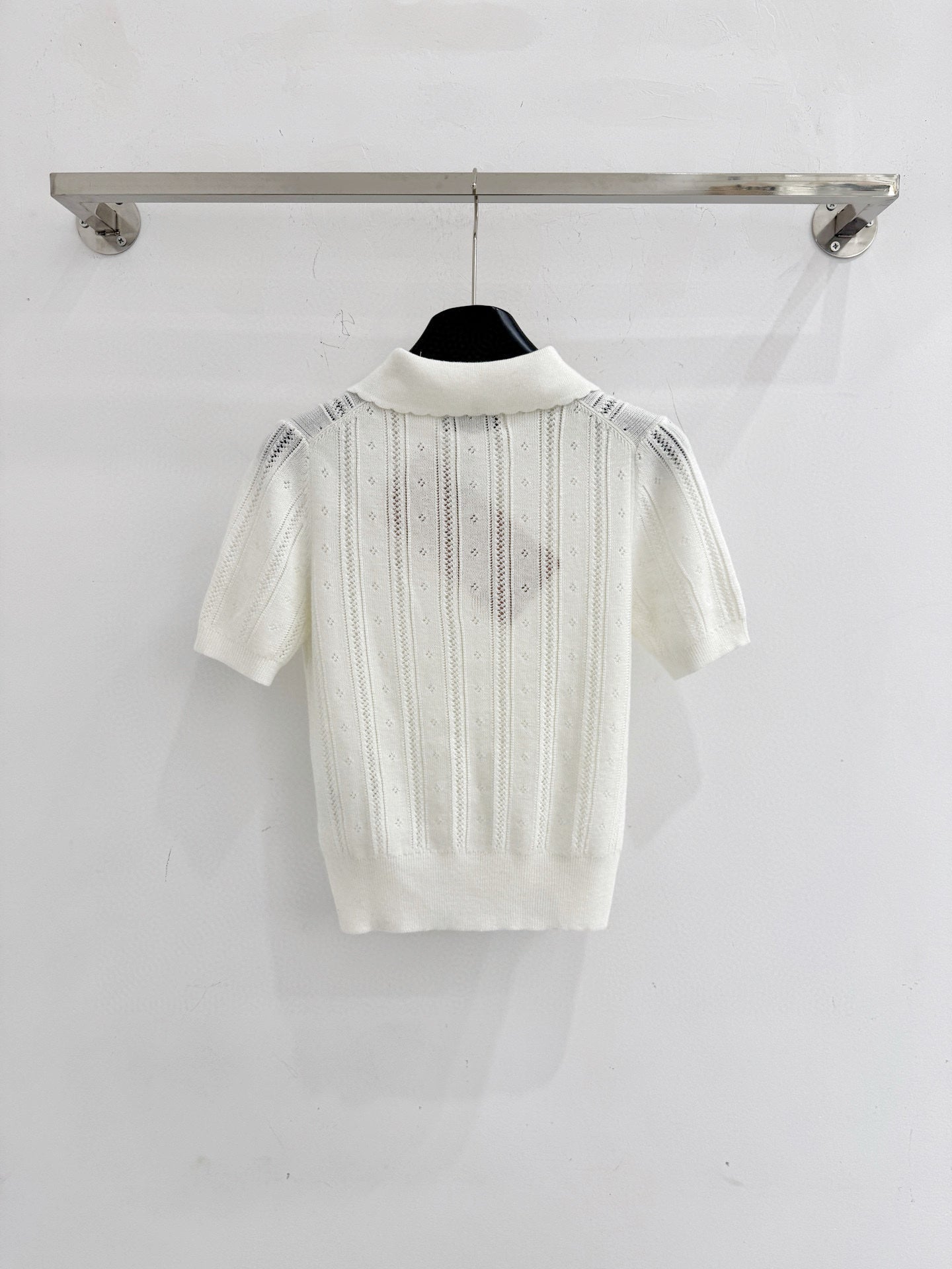 Short-sleeved knitwear