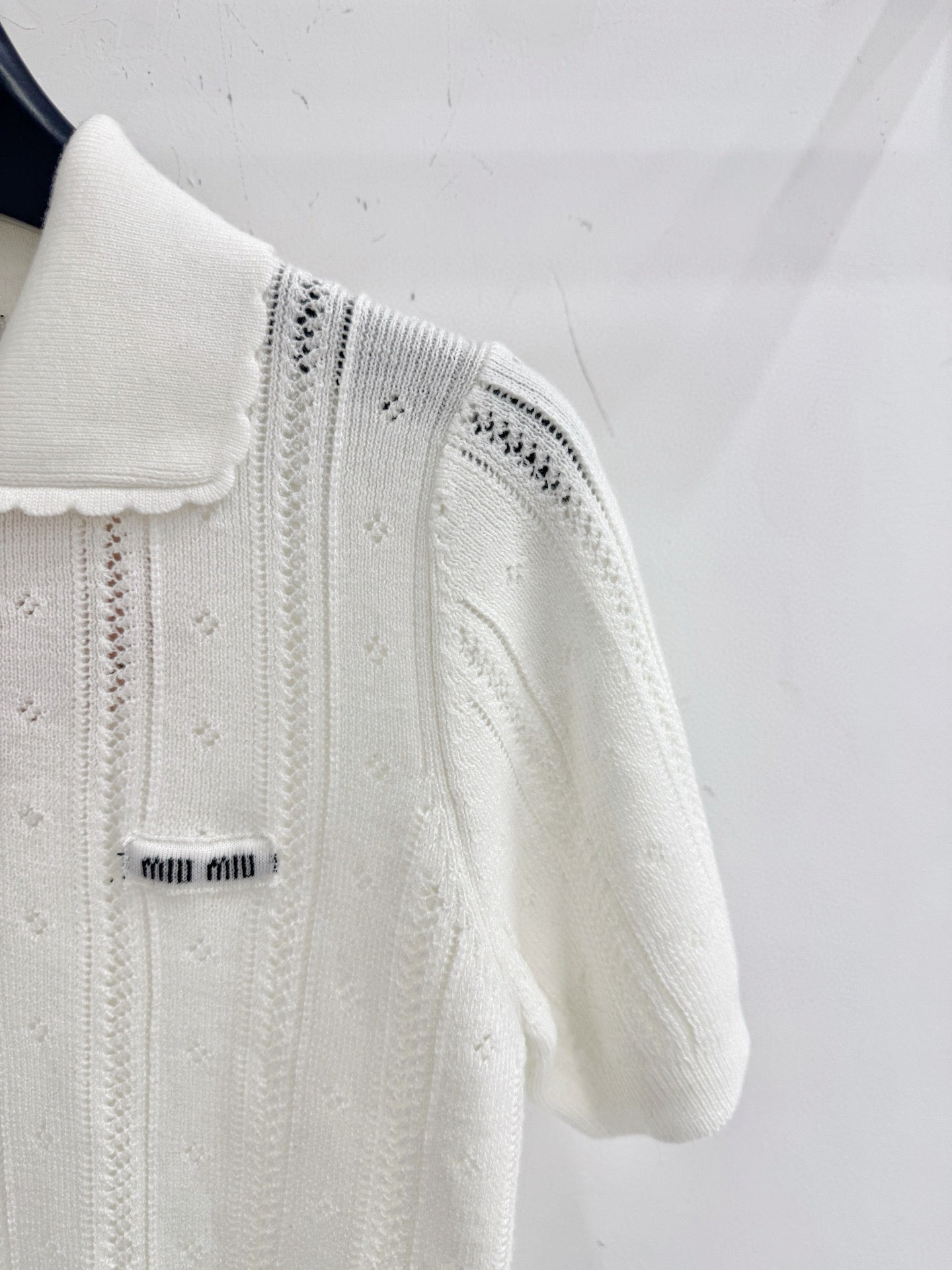 Short-sleeved knitwear