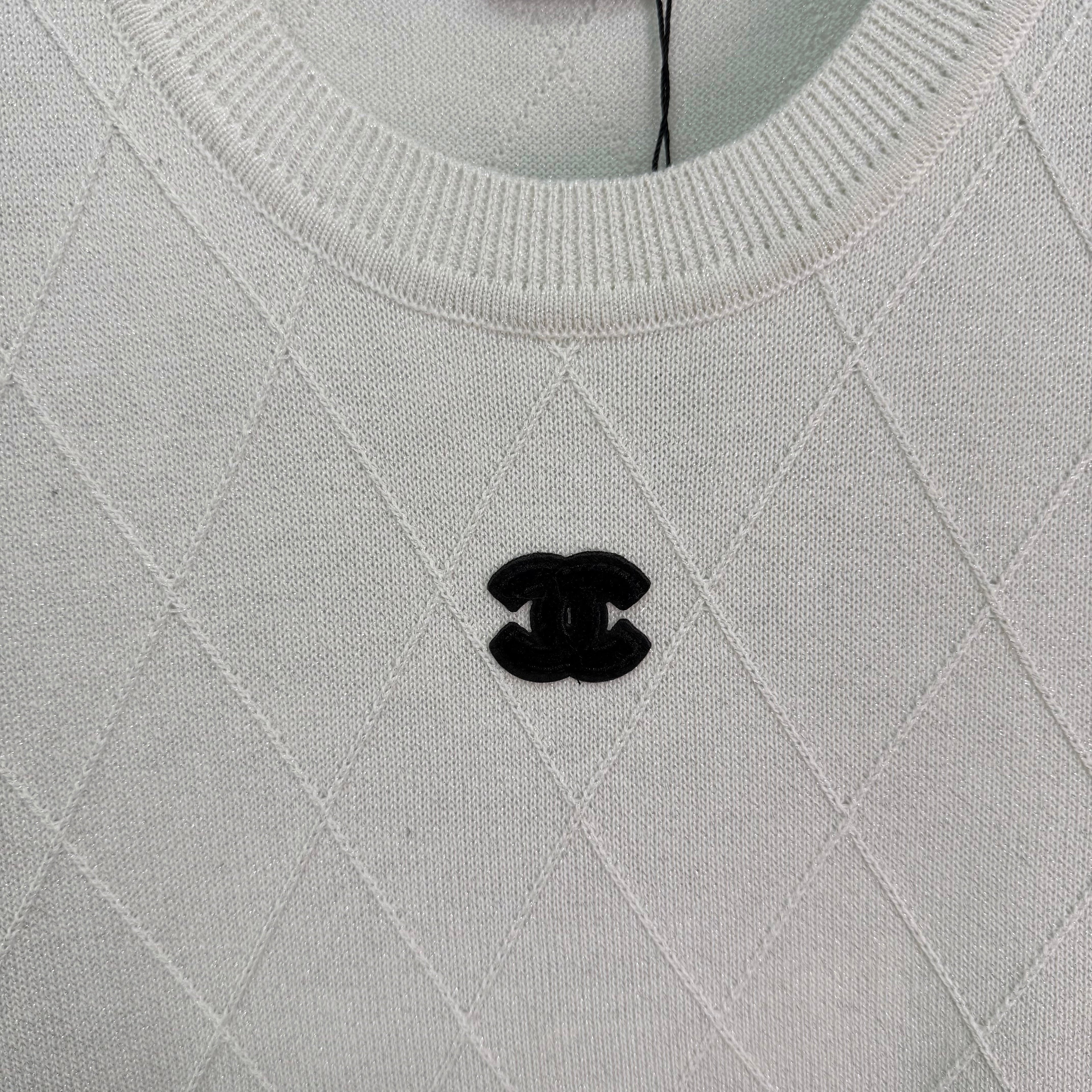 Diamond Pattern Knit Short-Sleeve T-Shirt