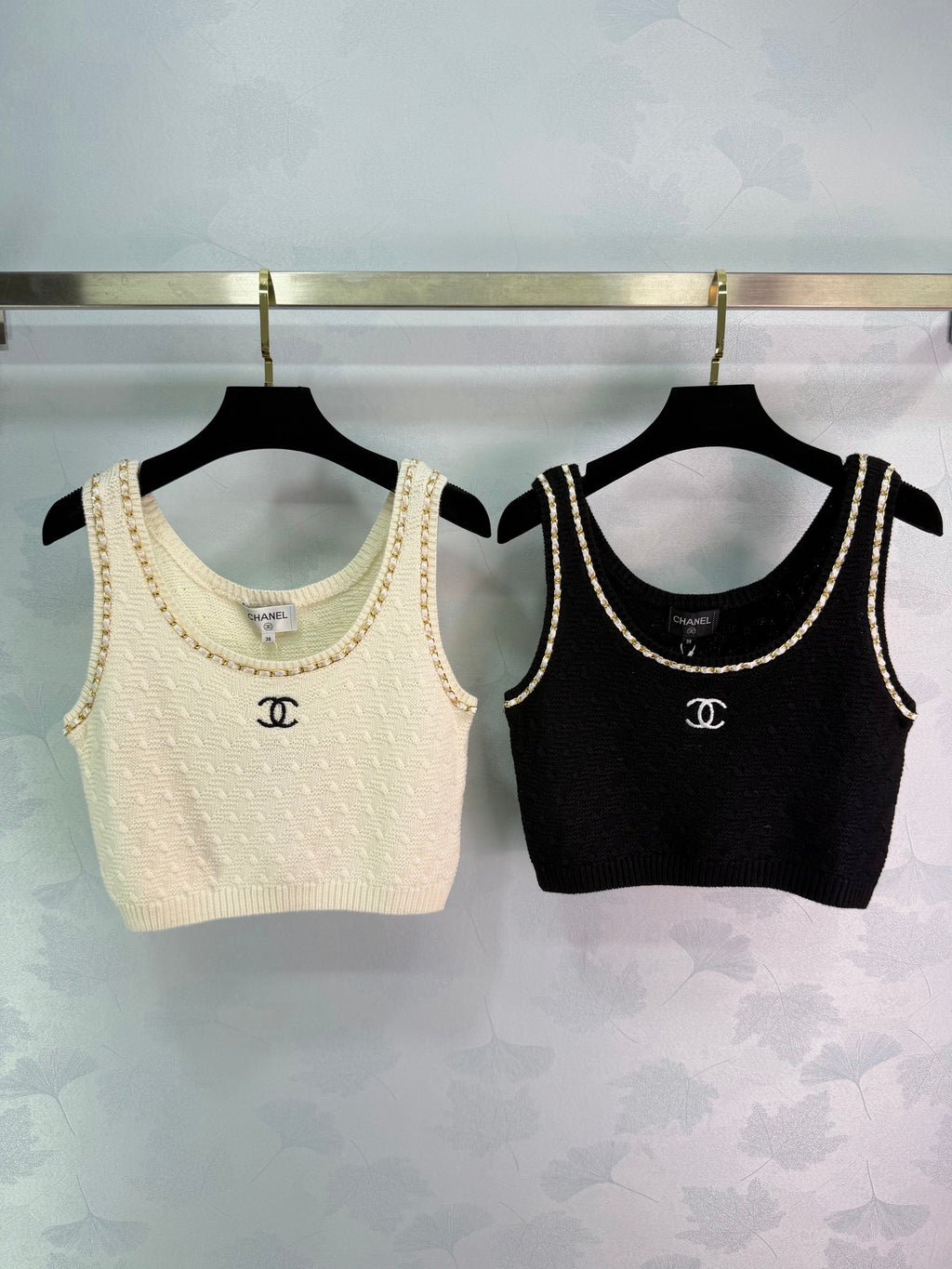 Color-blocked knit vest