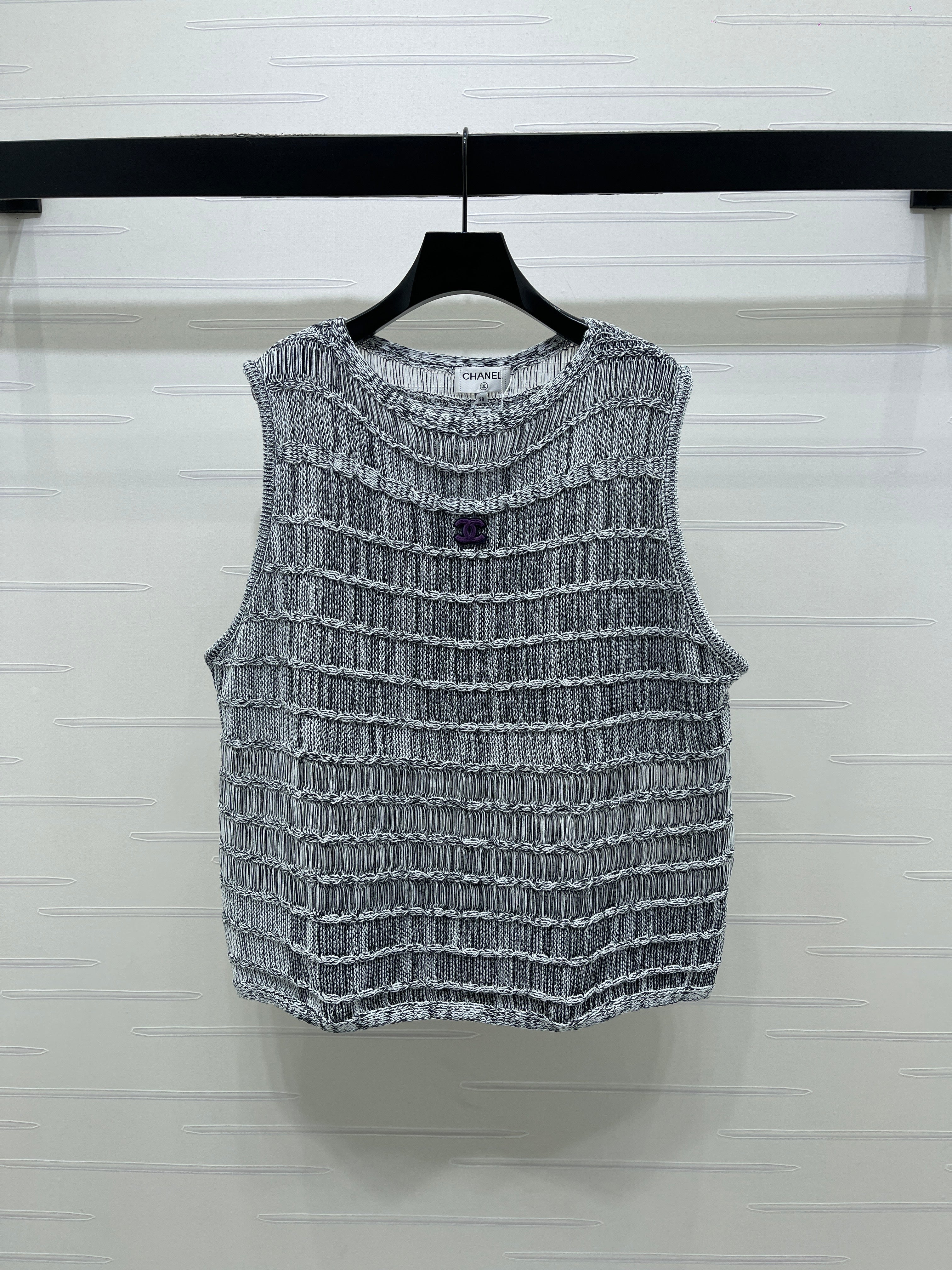 Knitted Crew Neck Vest