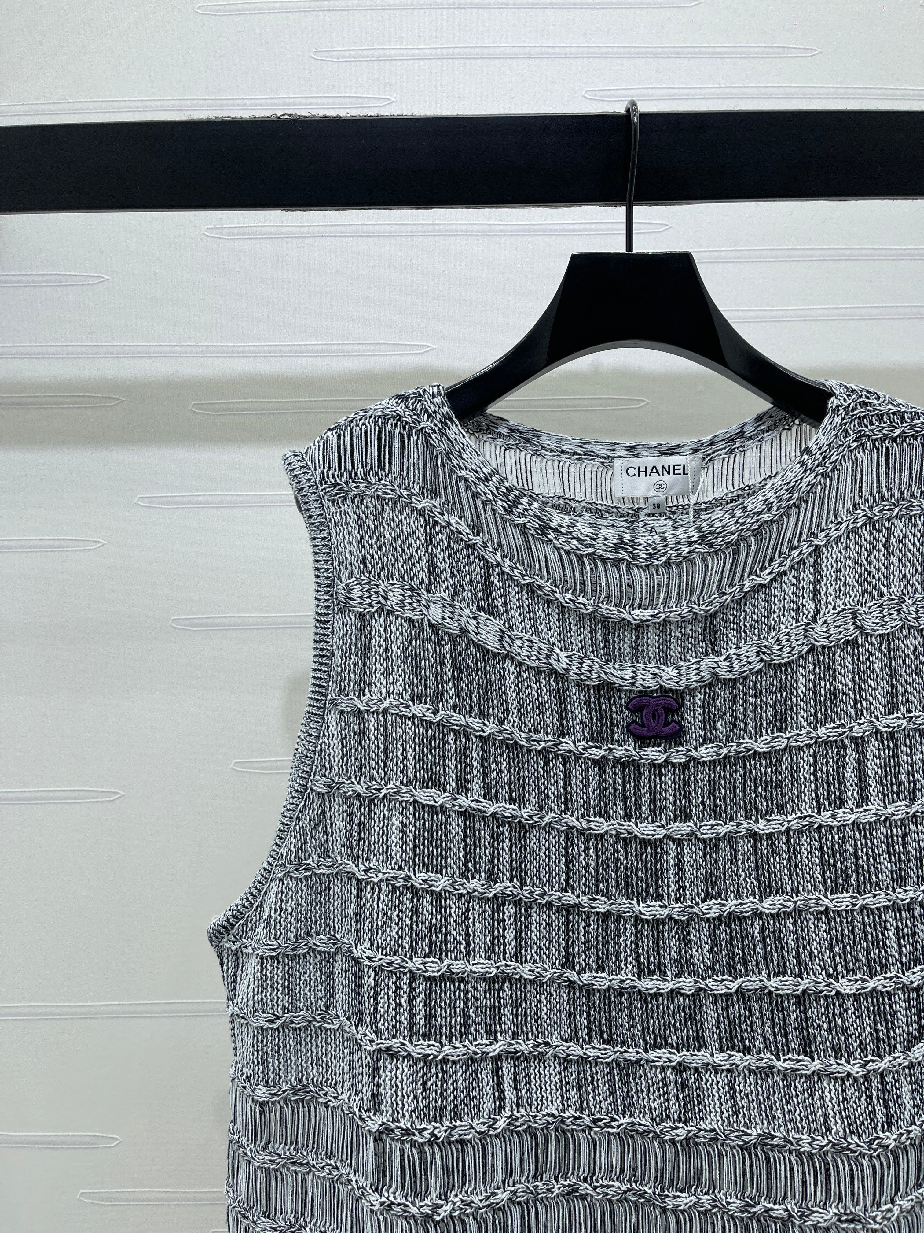 Knitted Crew Neck Vest