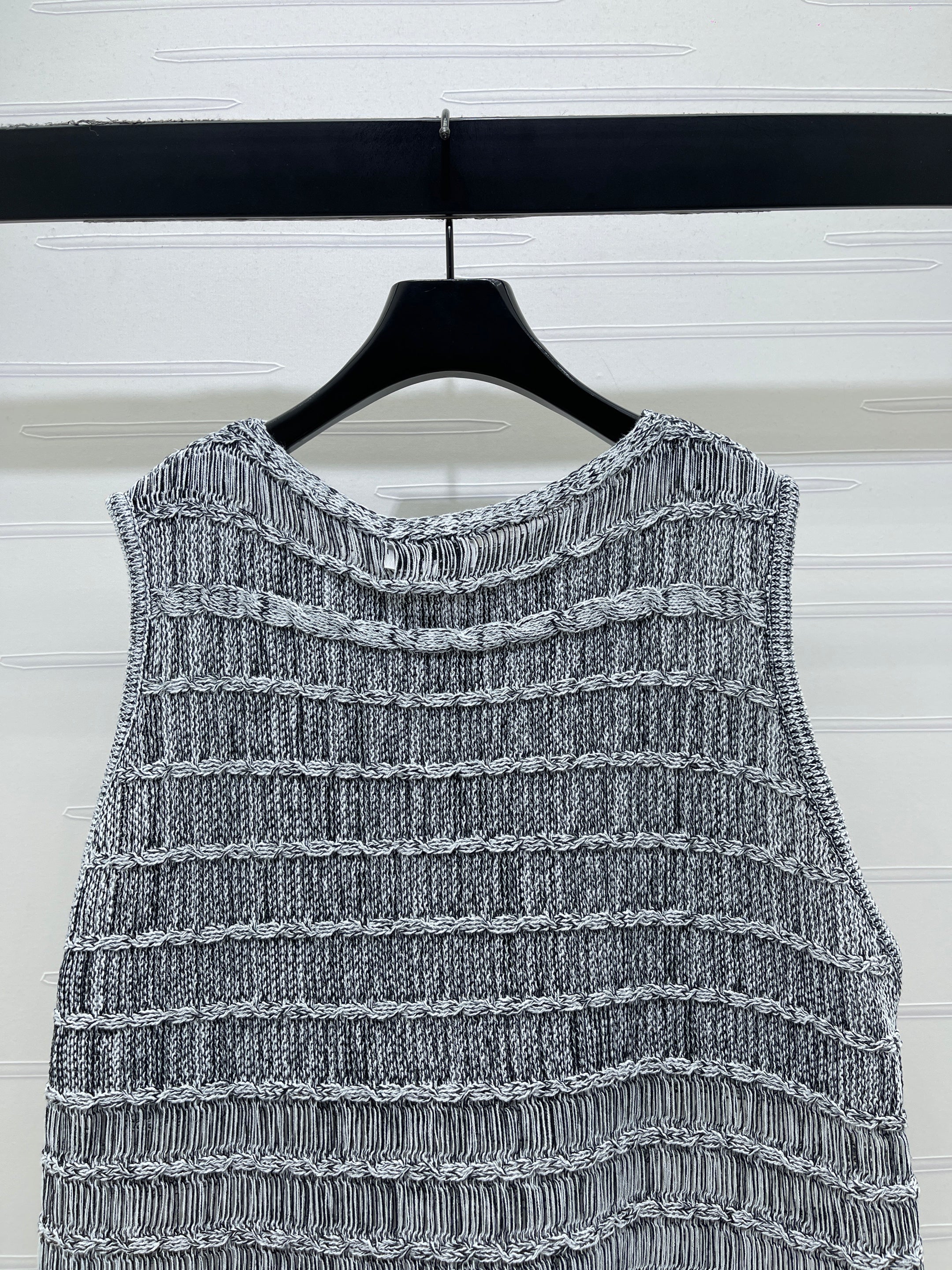 Knitted Crew Neck Vest