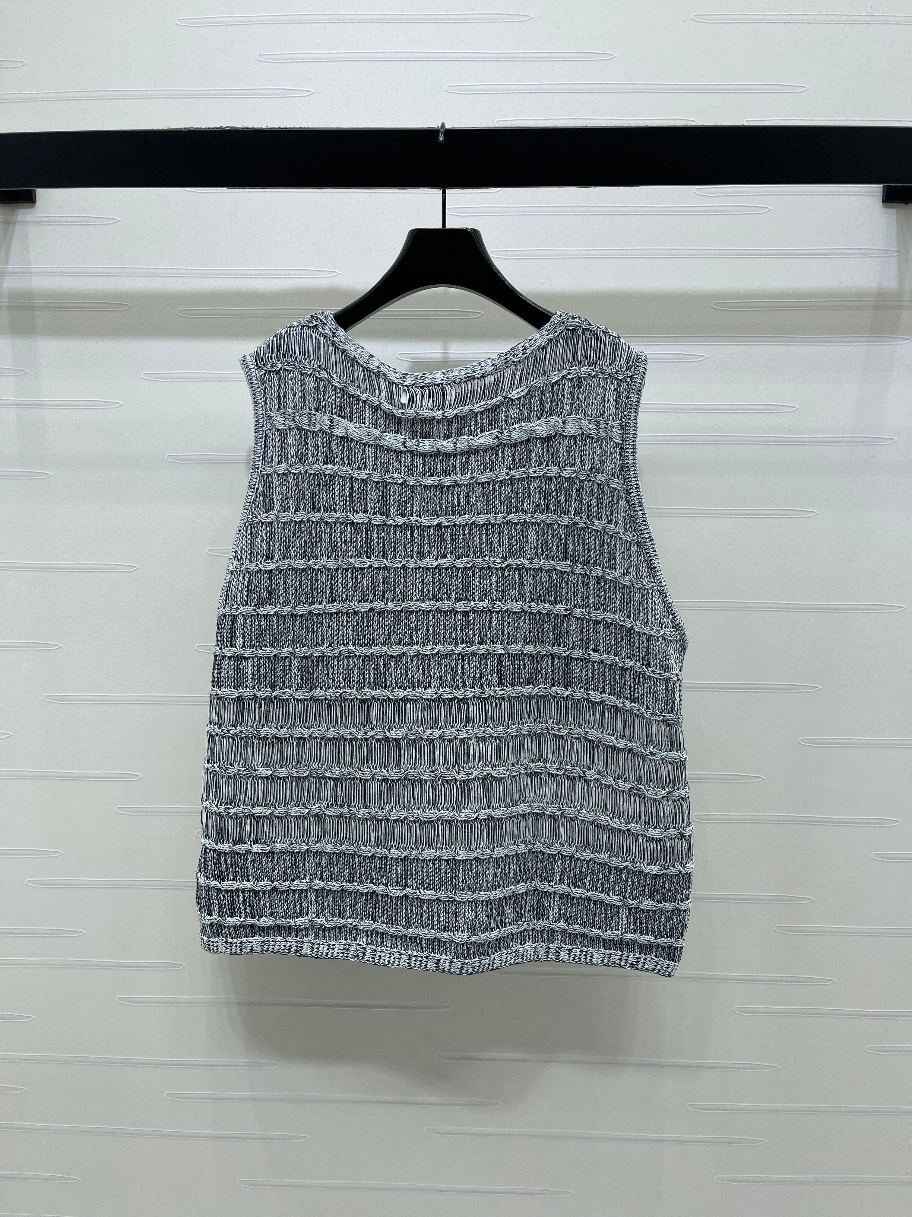 Knitted Crew Neck Vest