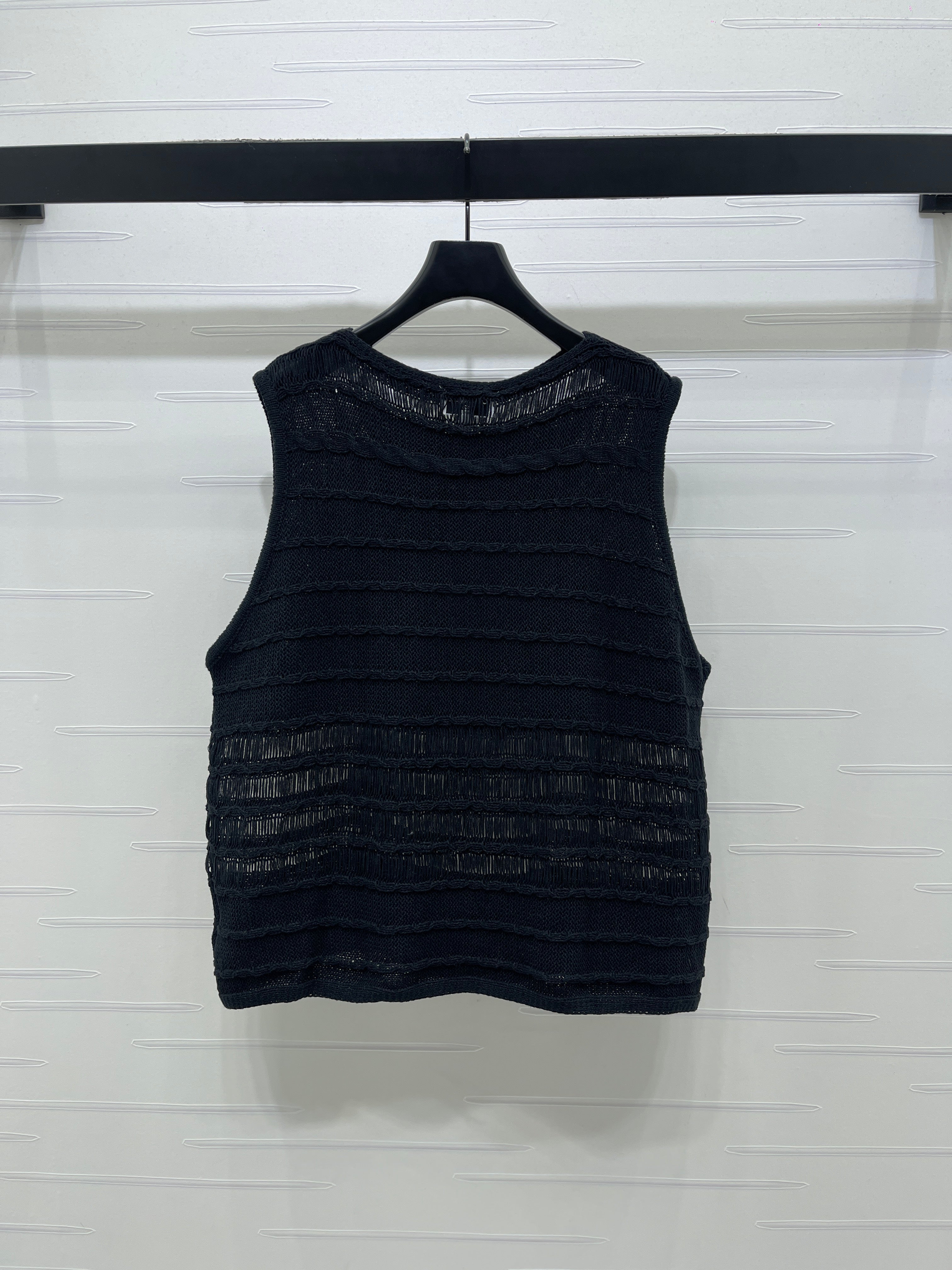 Knitted Crew Neck Vest