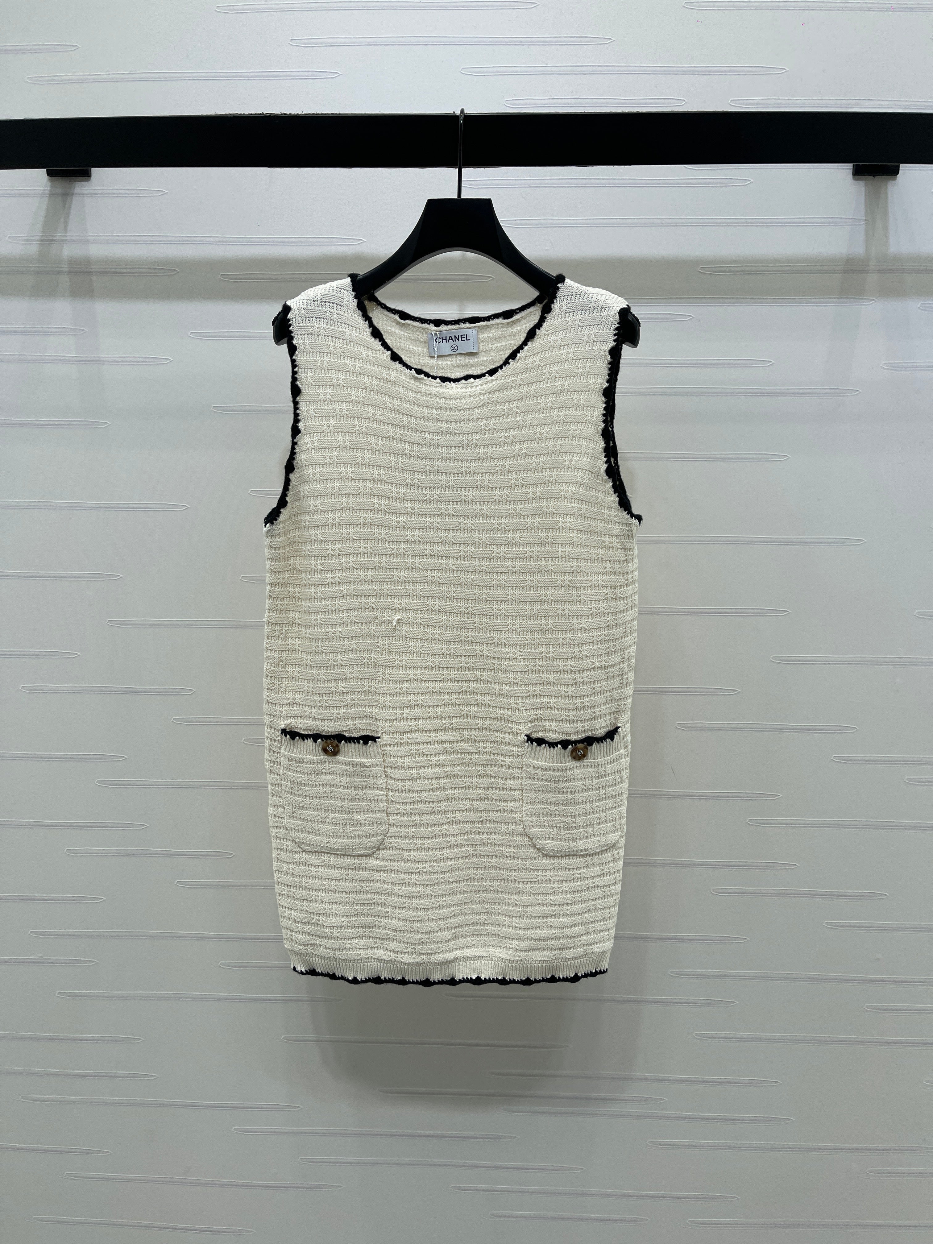 Color-blocked woven round neck knit vest dress