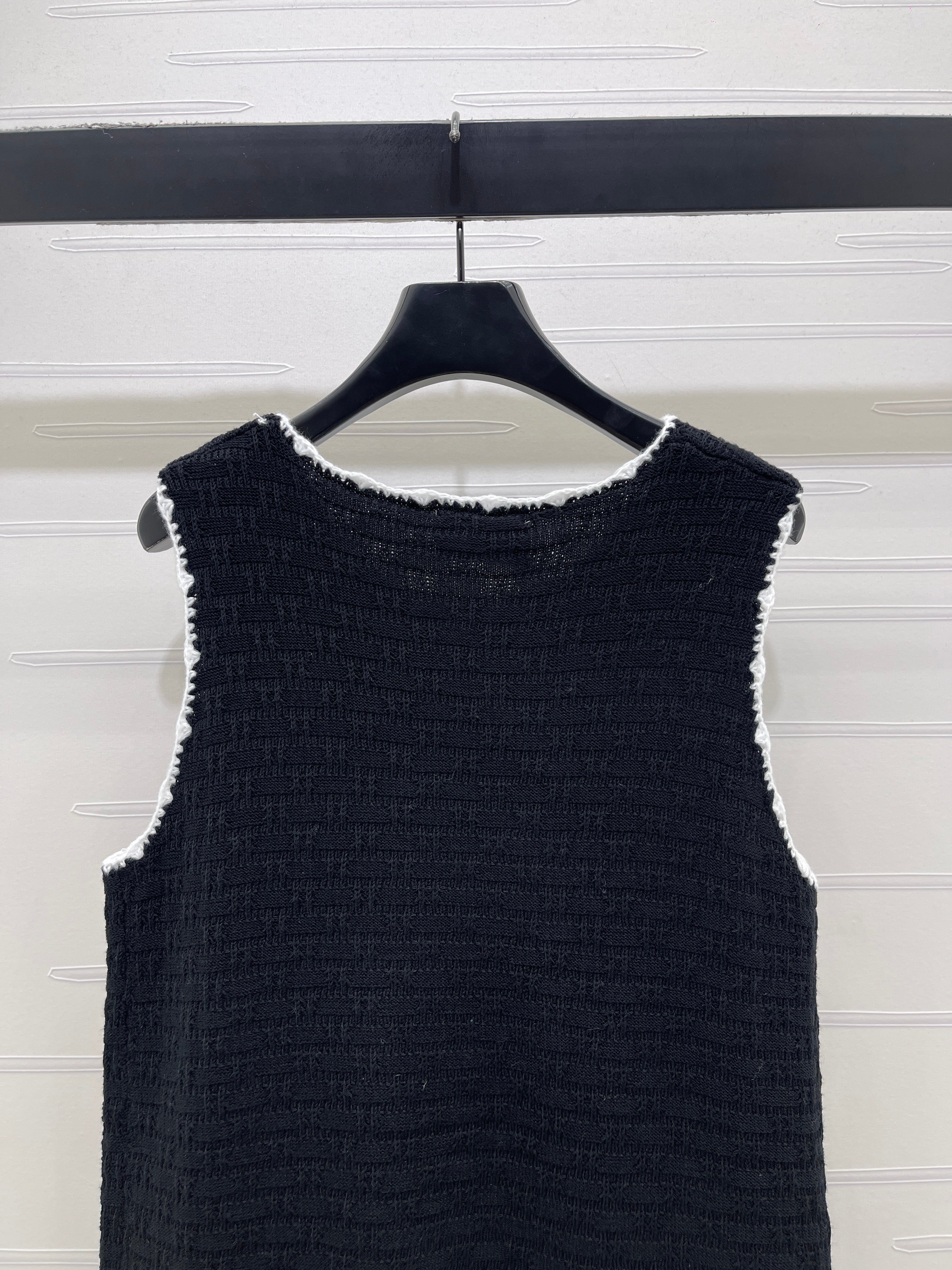 Color-blocked woven round neck knit vest dress