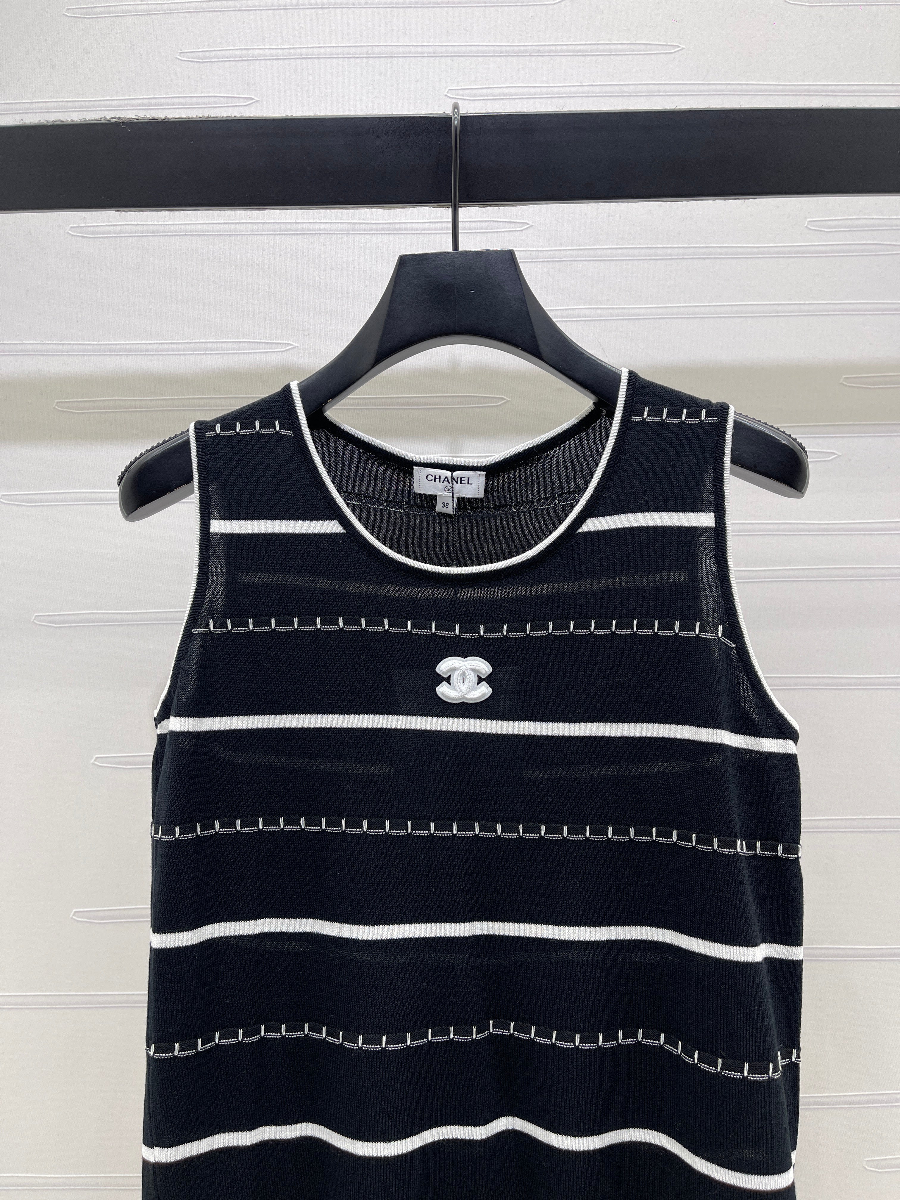 Knitted Striped Vest