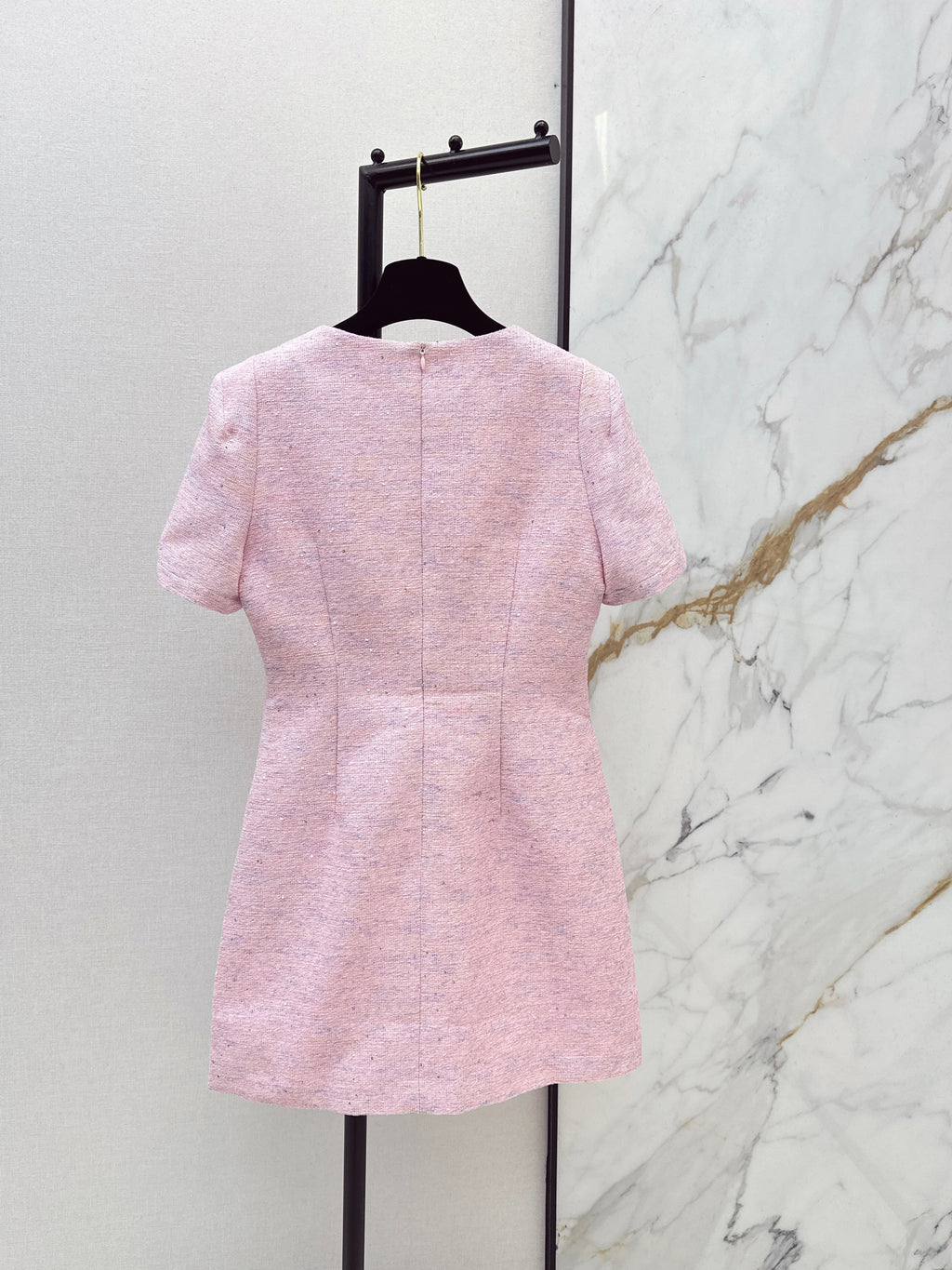 3D sequined short-sleeved dress