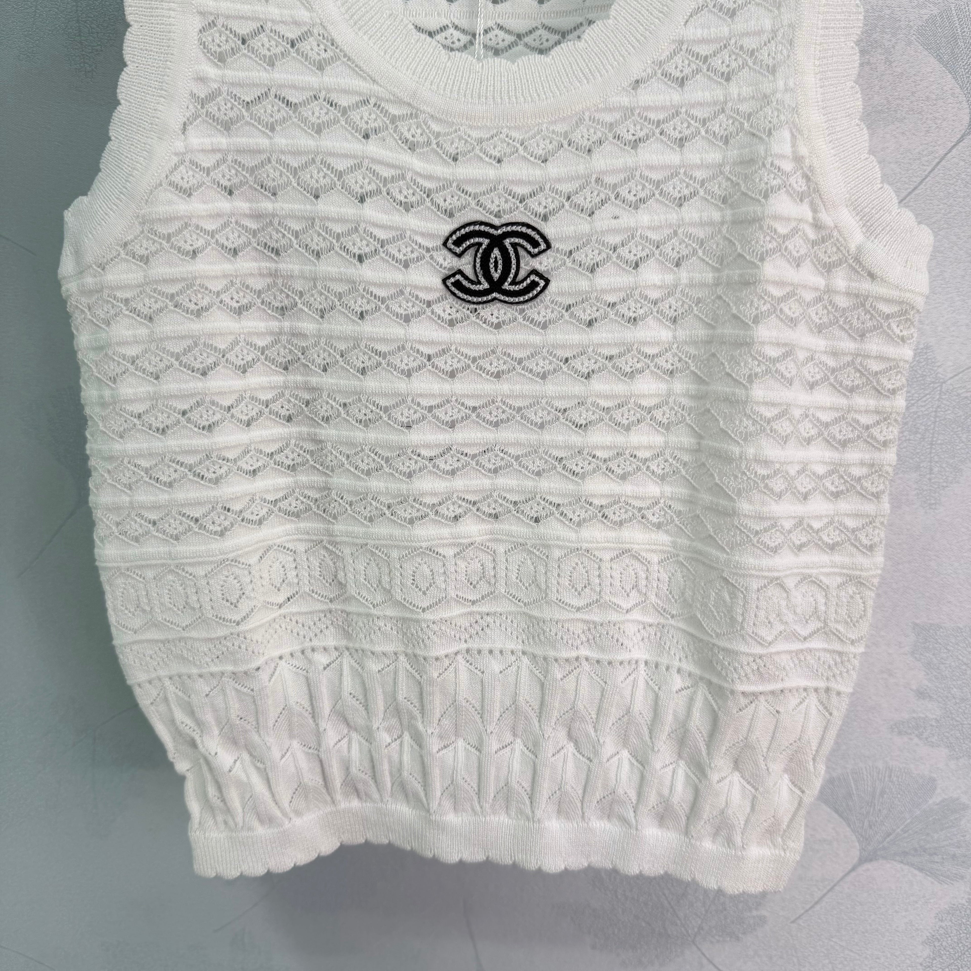 Knitted Openwork Vest