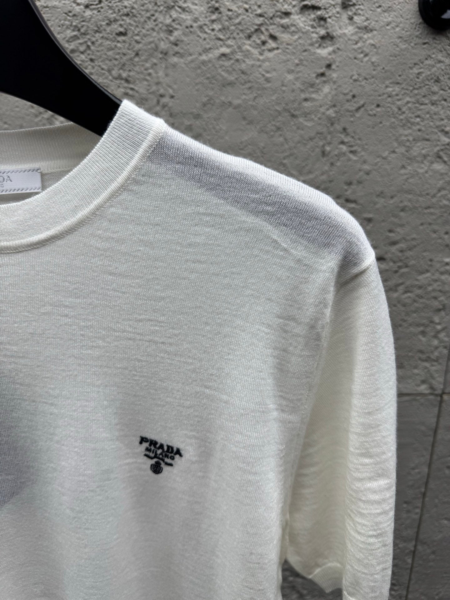 Embroidered Knit Crew Neck Short-Sleeve Top