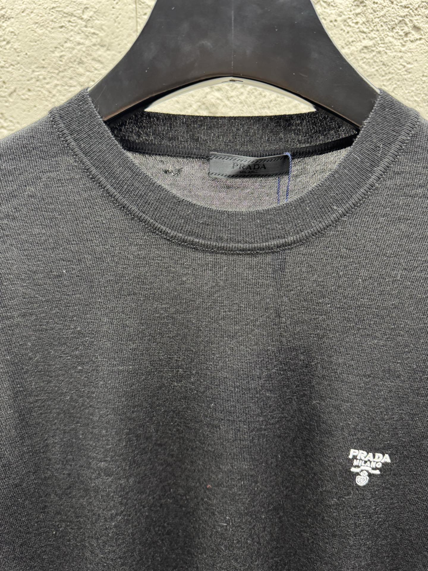 Embroidered Knit Crew Neck Short-Sleeve Top