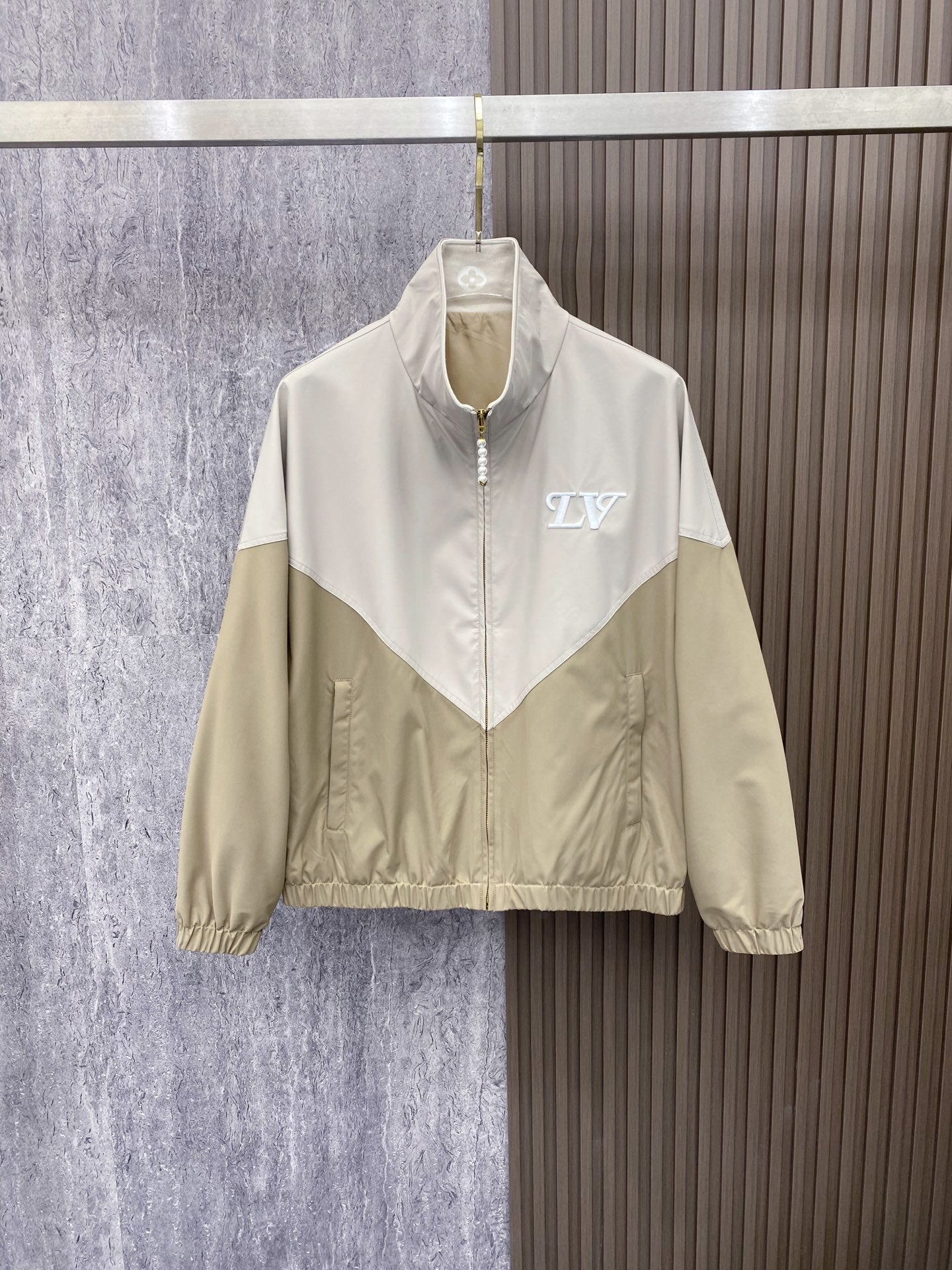Stand-up collar jacket