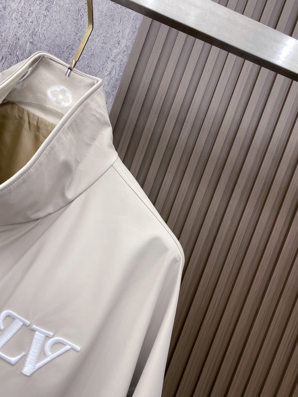 Stand-up collar jacket