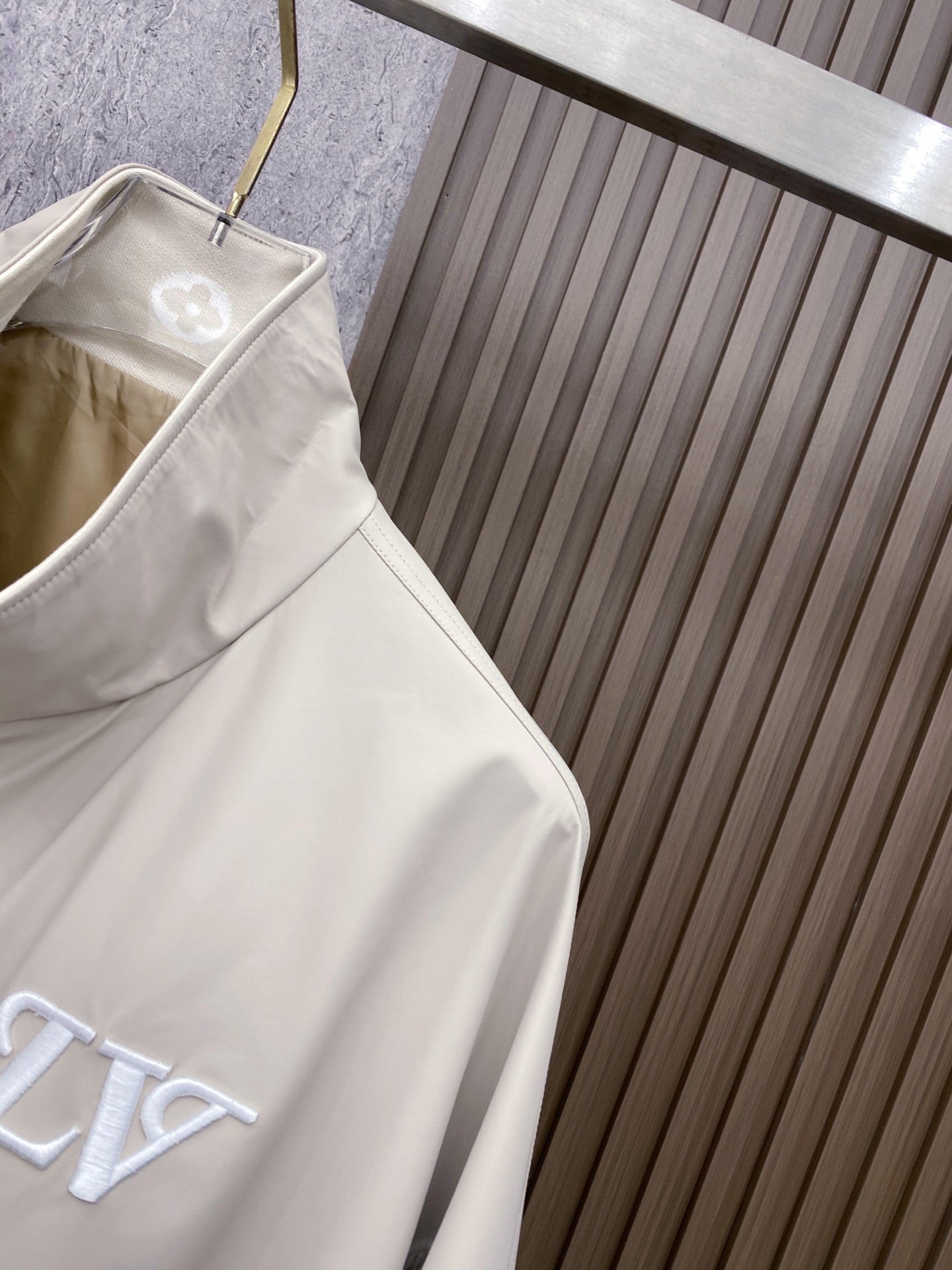 Stand-up collar jacket