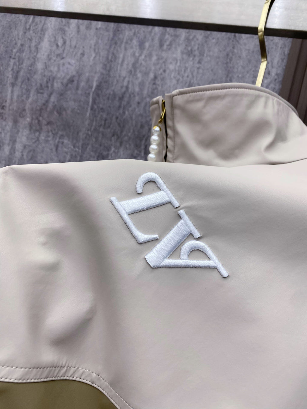 Stand-up collar jacket