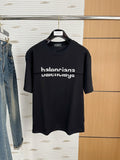 Simple and trendy short-sleeved shirt