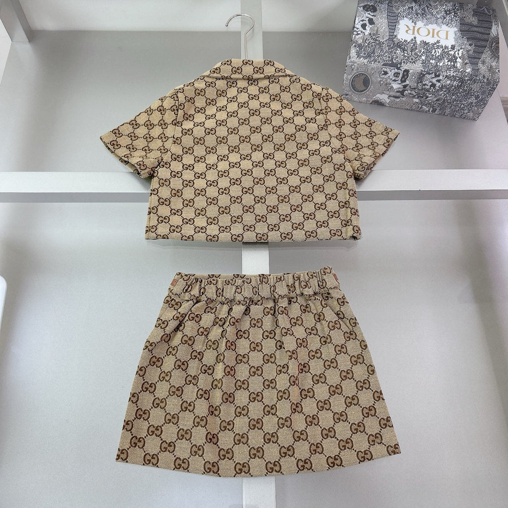 Girls' skirt suit