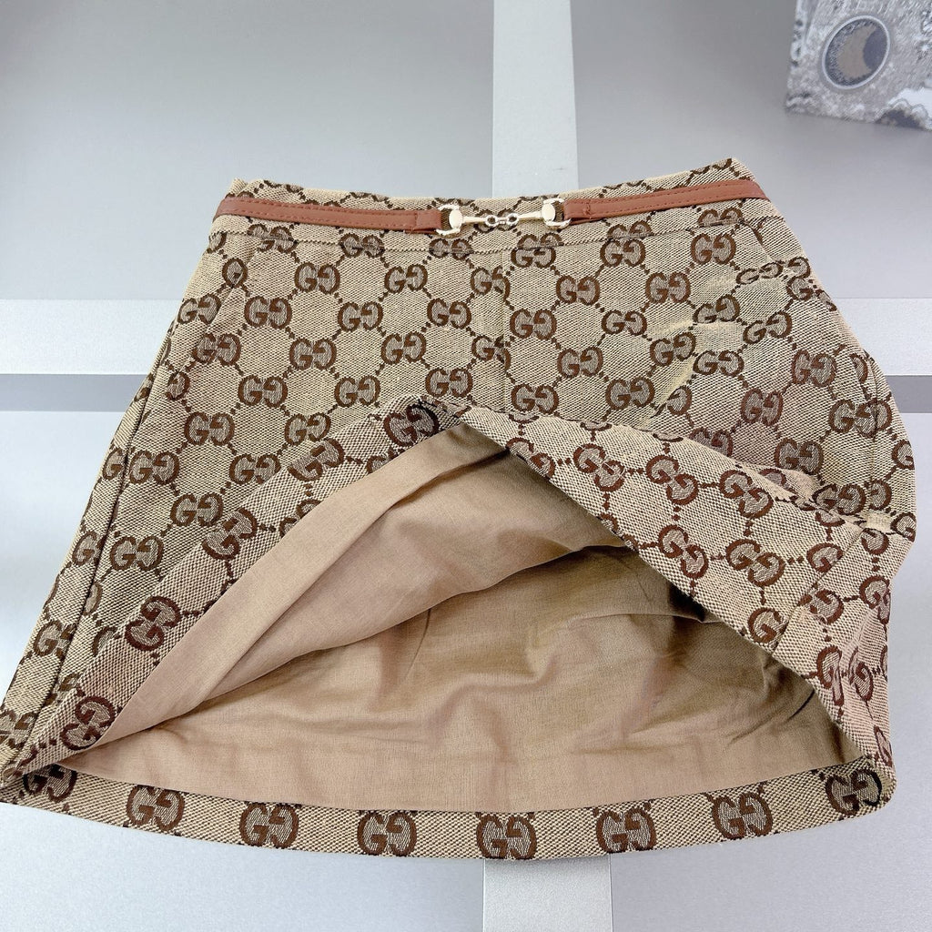 Girls' skirt suit