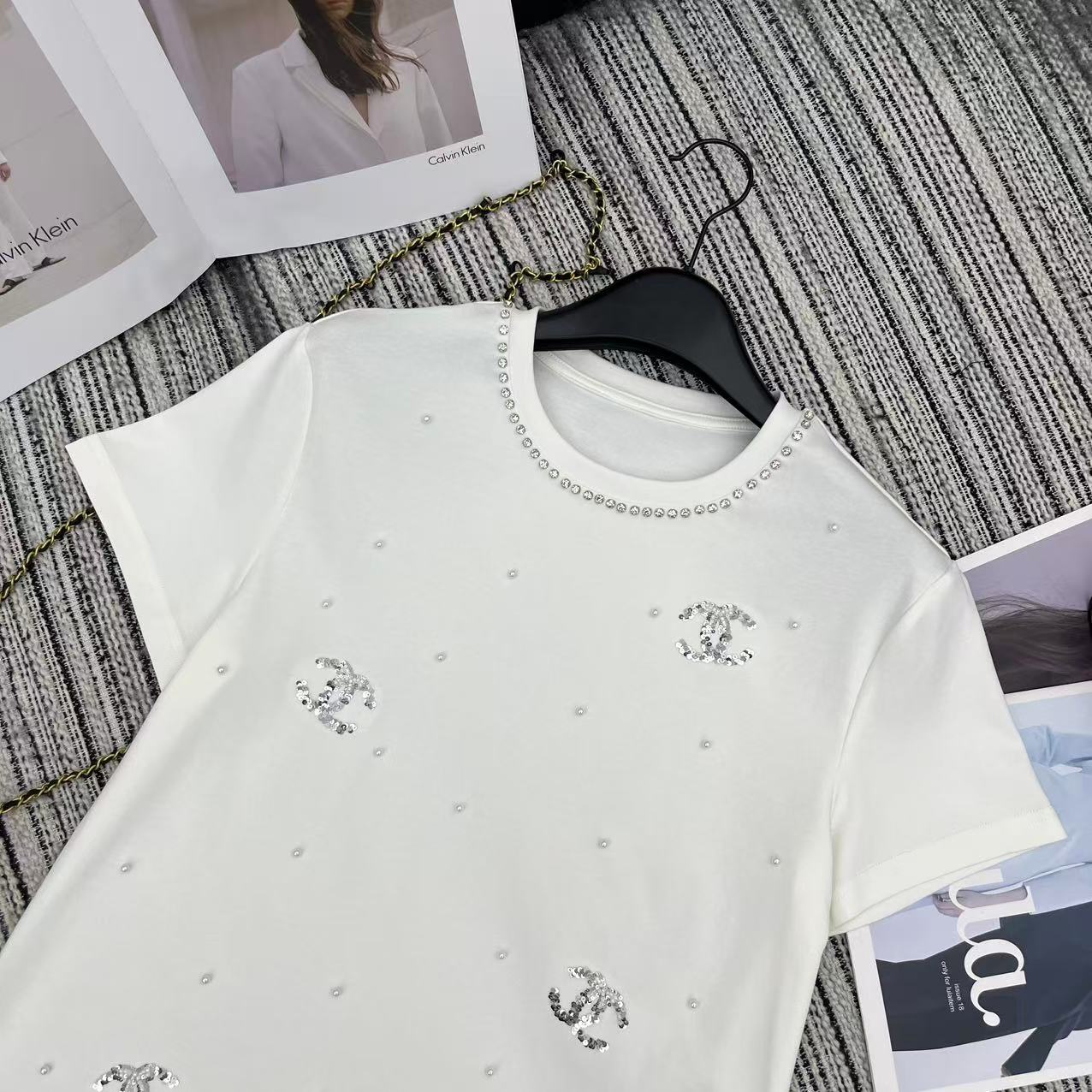 Sequined Beaded Short-Sleeve Crew Neck T-Shirt