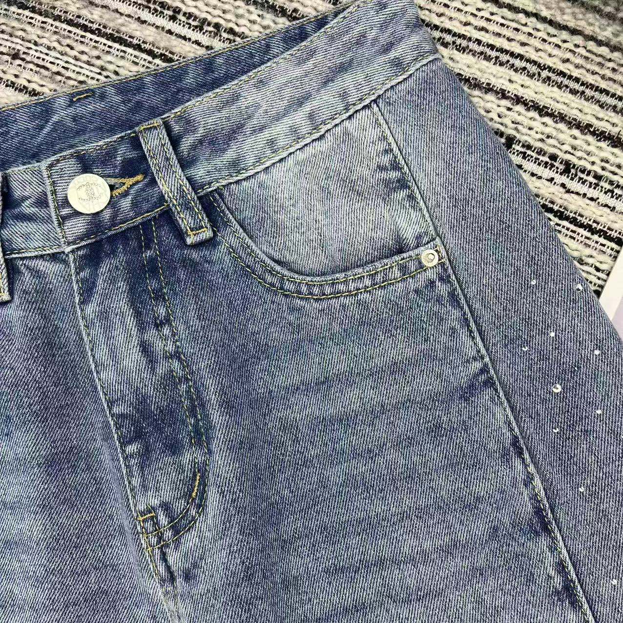 Rhinestone-studded wide-leg jeans