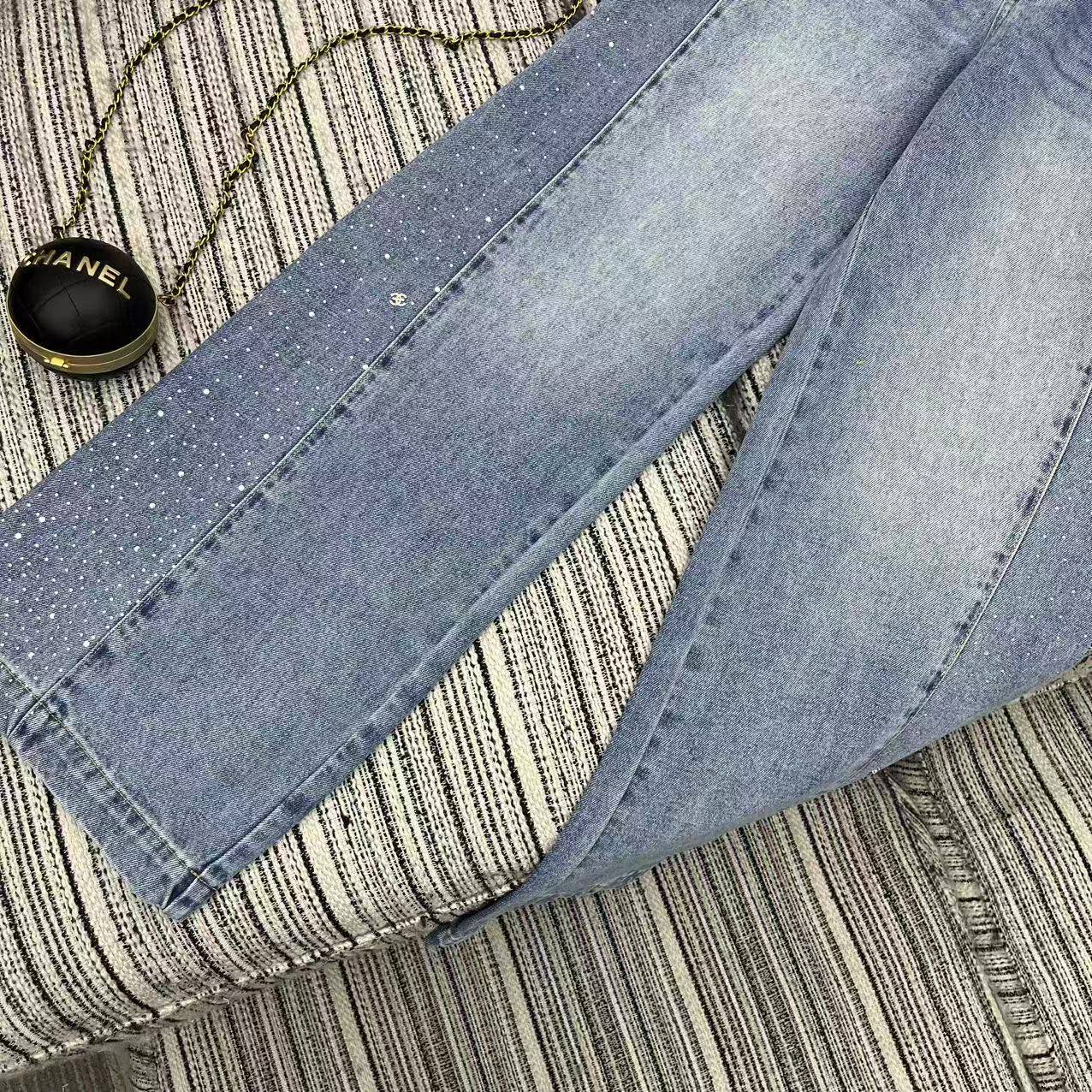 Rhinestone-studded wide-leg jeans